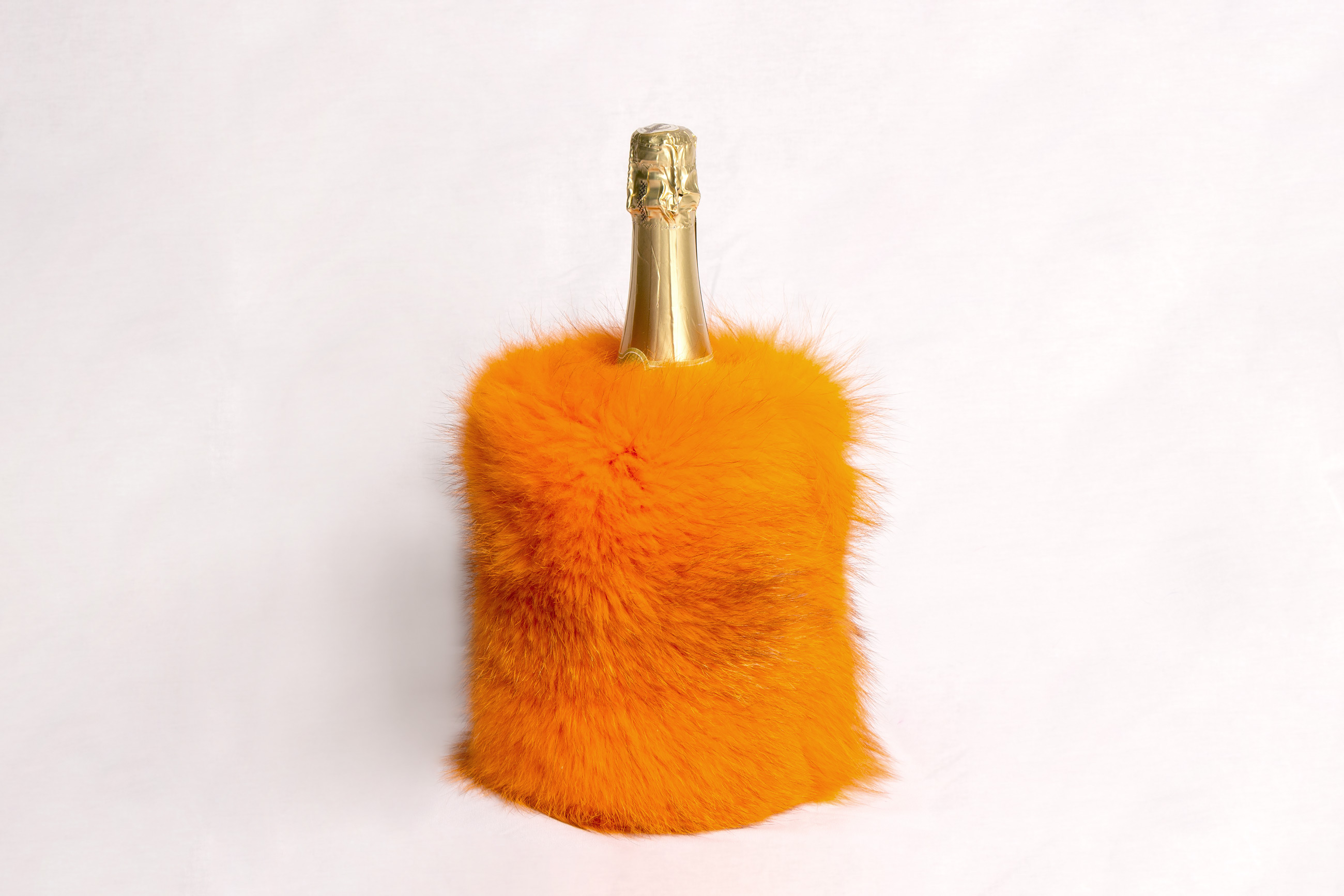 2-7010-Rotfuchs-Echtpelz-Sekt-K-hler-Orange-Lars-Paustian Orange Red Fox Wine Chiller - Genuine Fur