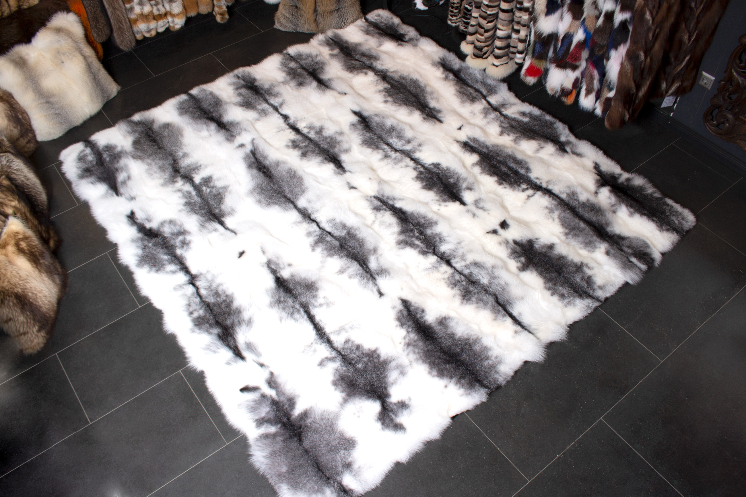 3-1685-Shadow-Blue-Frost-Fuchs-Teppich-Lars-Paustian Shadow Blue Frost Fox Carpet