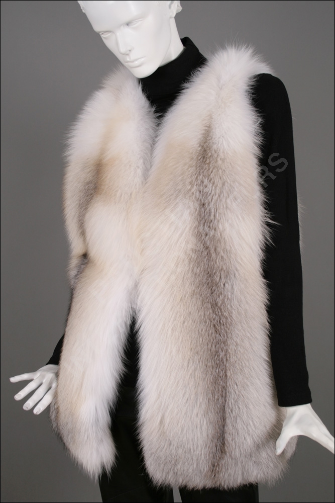 Fox vest from SAGA Fawn Light fox