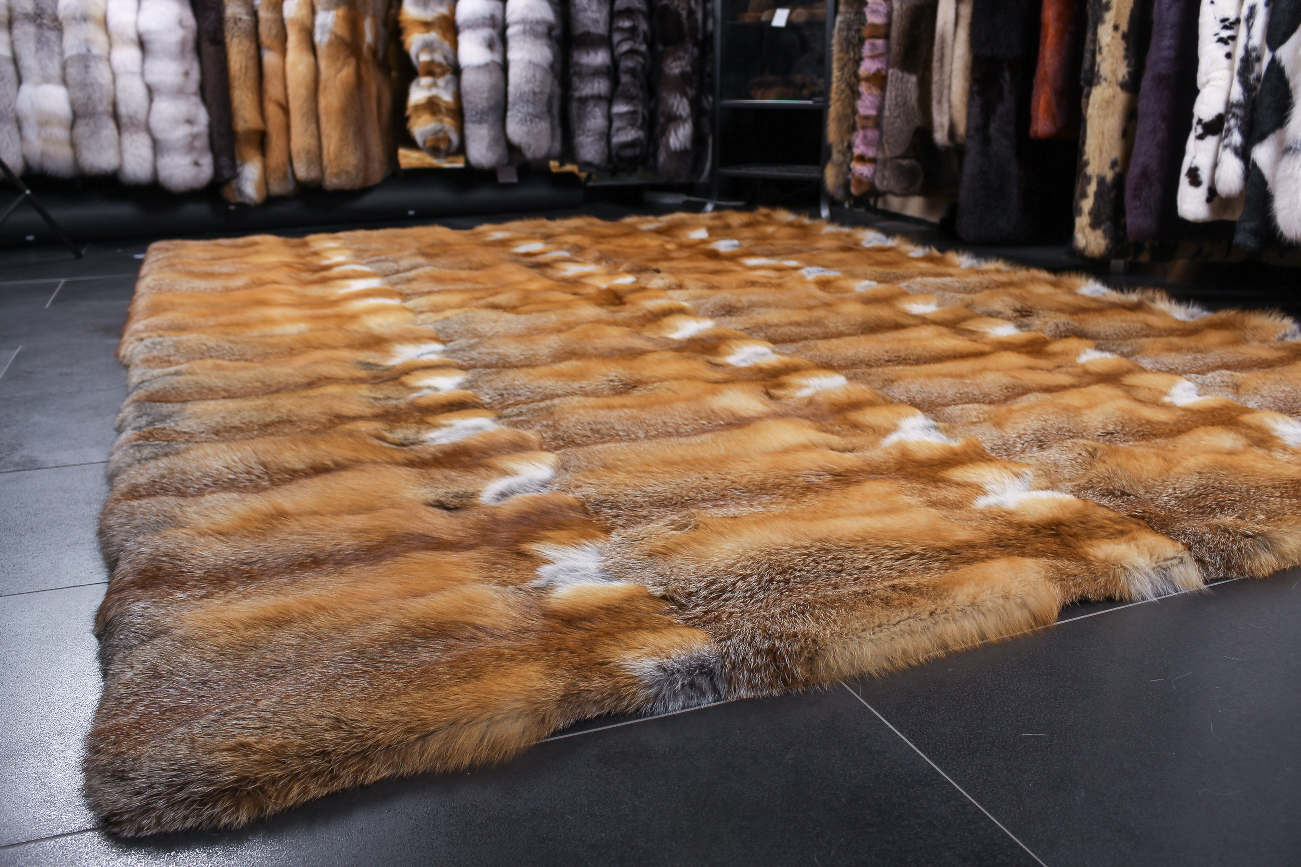 5-1560-Kanadischer-Rotfuchs-Pelzteppich European Red Fox Fur Carpet