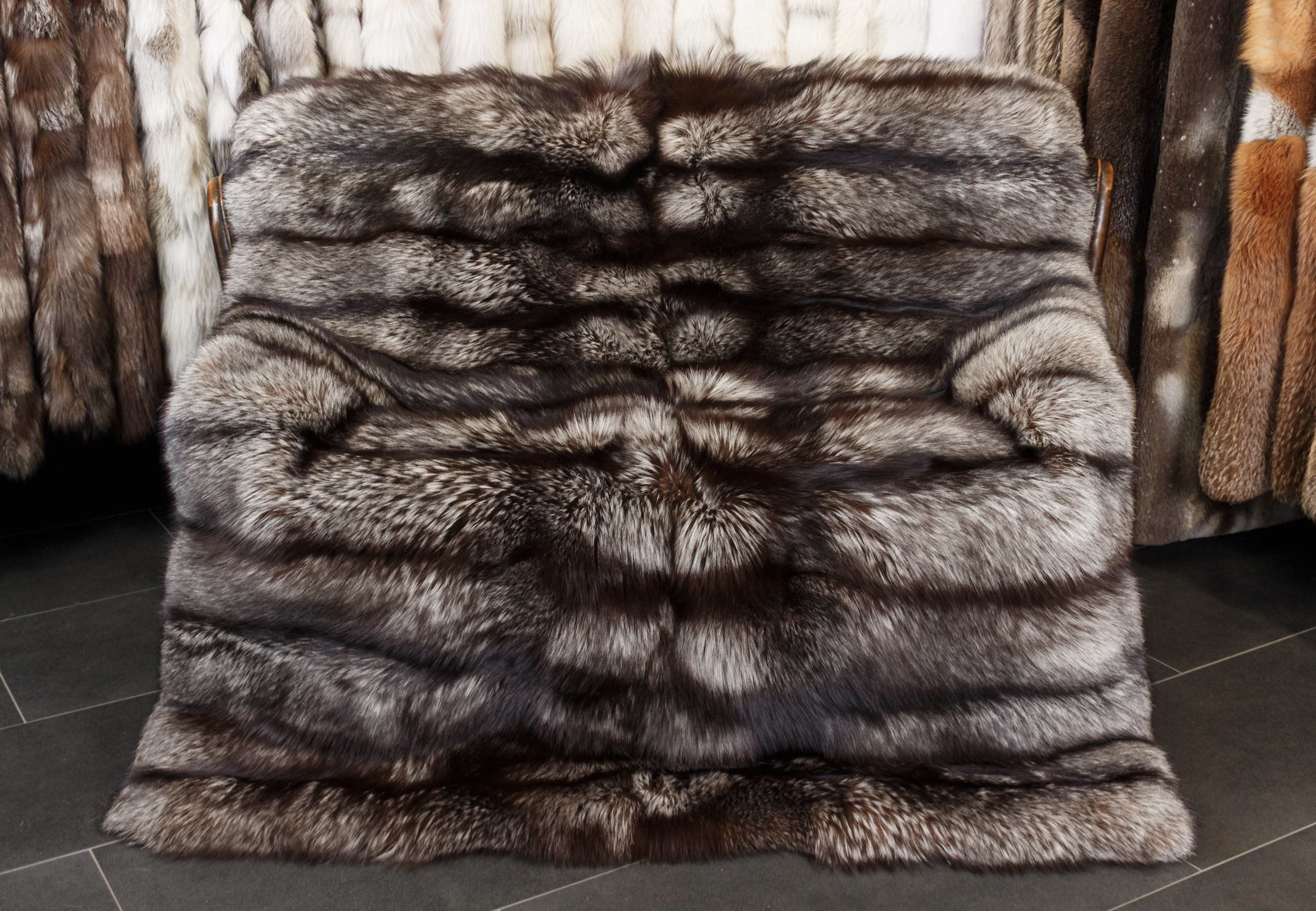 Elegant Silver Fox Fur Blanket in Mocha Grey Elegant Silver Fox Fur Blanket in Mocha Grey