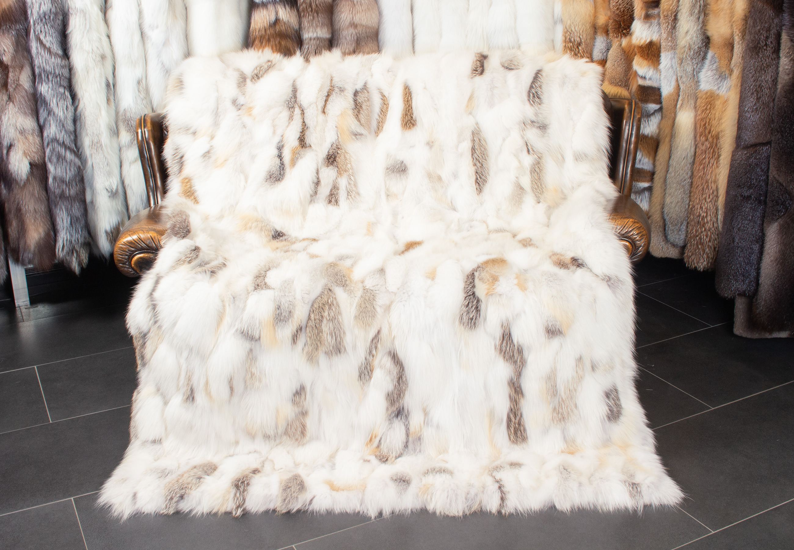 Fawnlight Fox Sides Fur Blanket - Creme Fawnlight Fox Sides Fur Blanket - Creme
