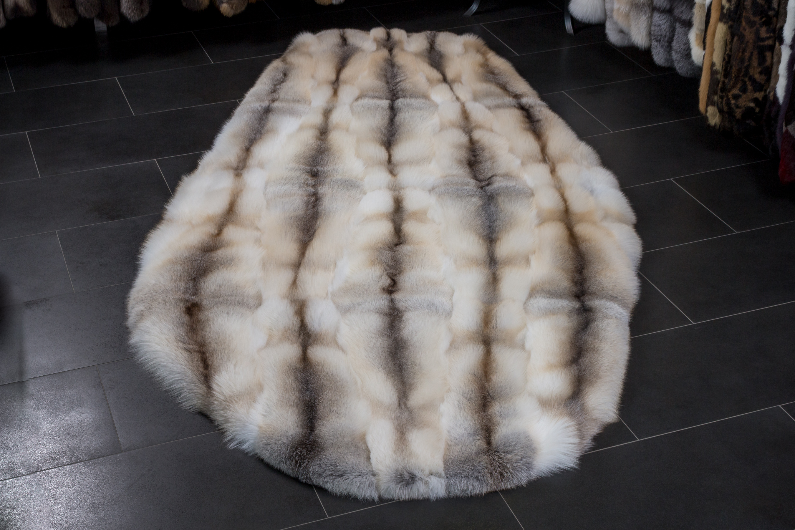 2-1730-Fawnlight-Fuchs-Teppich-Oval Fawnlight Fox Rug - Oval Shape