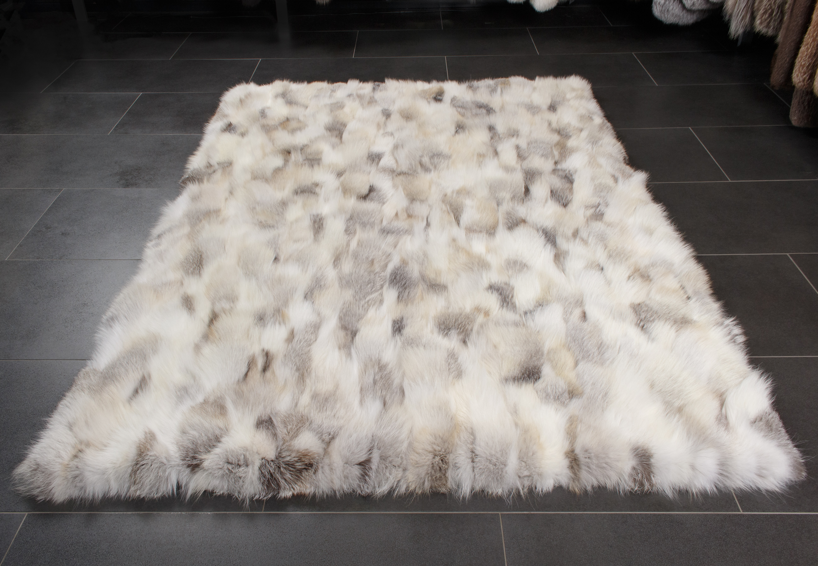 Fawnlight Fox Pieces Fur Rug