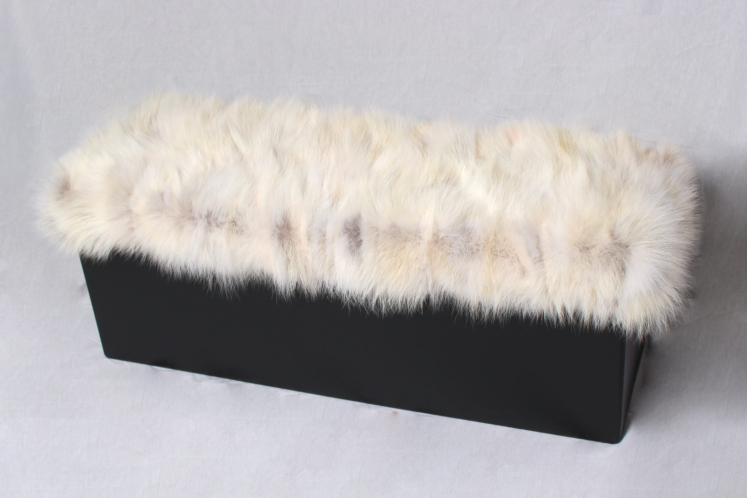 Foldable Sitting Chair with Coyote Real Fur