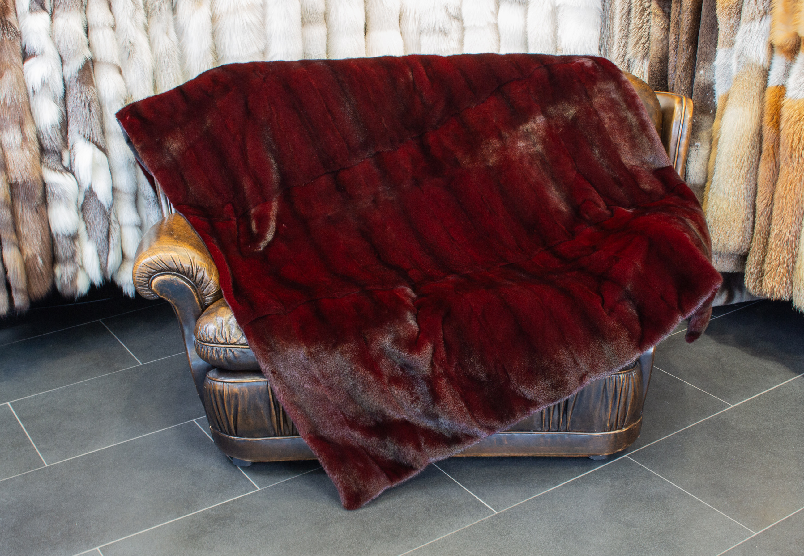 Luxurious Mink Fur Throw Cherry-Red Luxurious Mink Fur Throw Cherry-Red