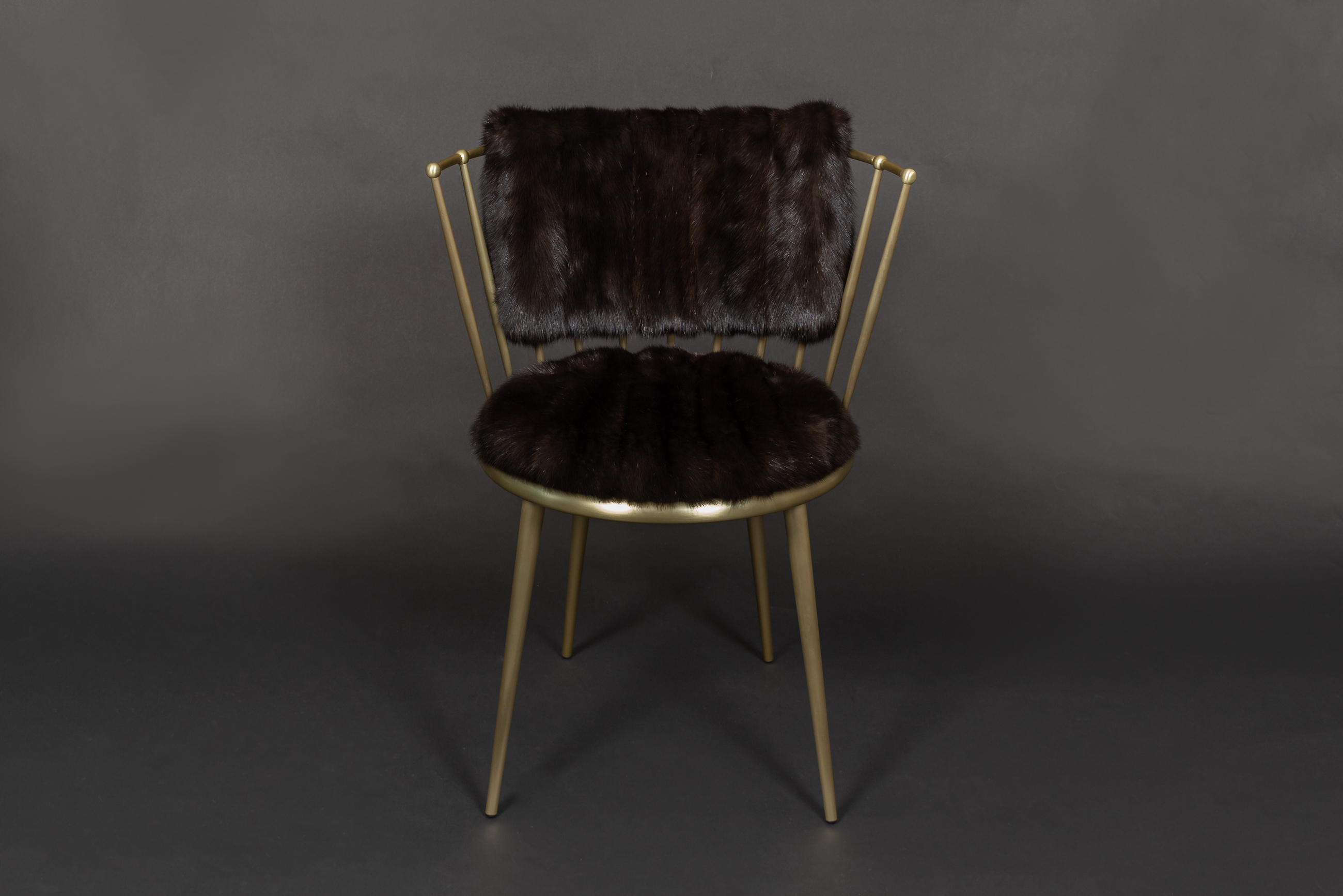 Cantori Chair with Gray Smoke Sables