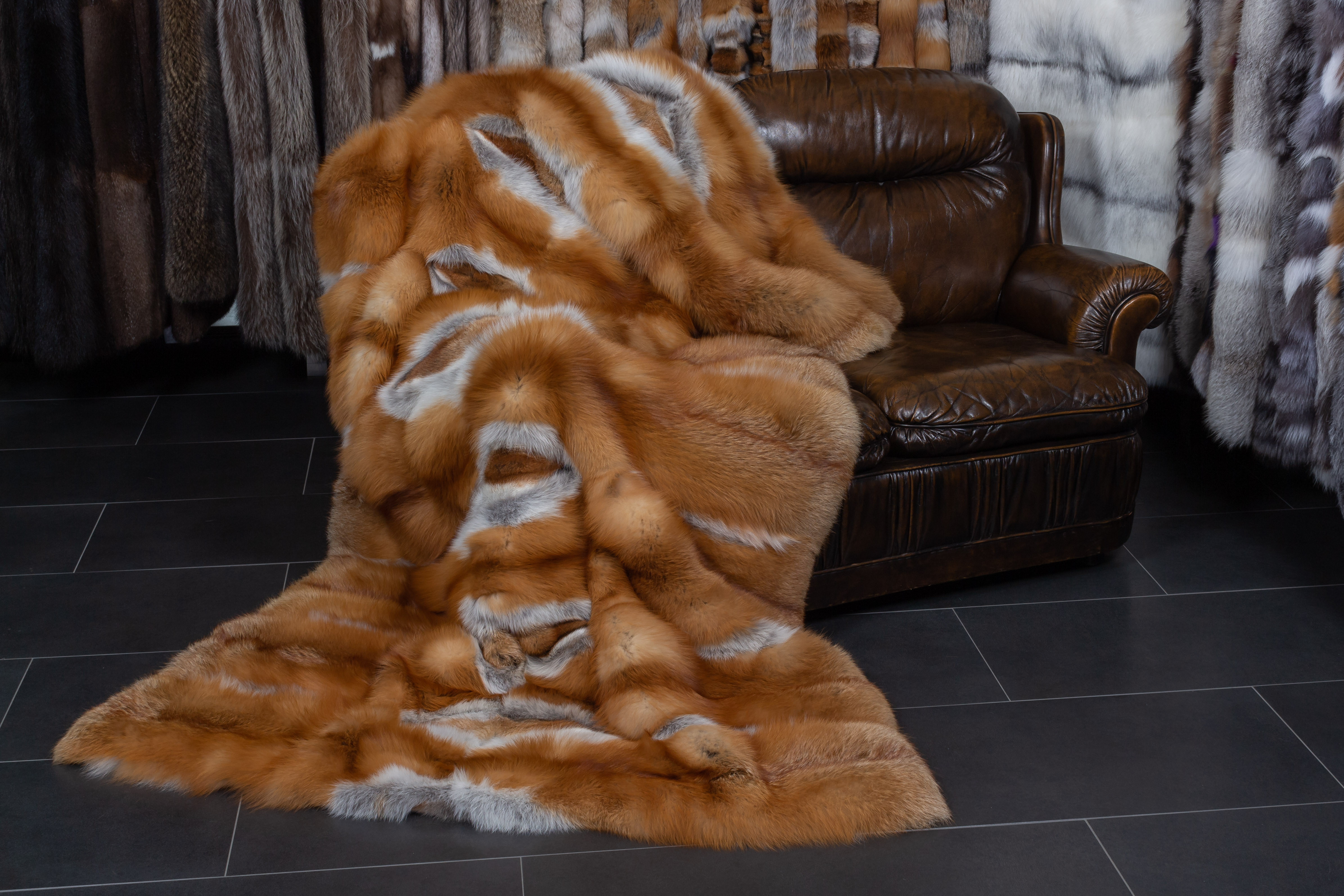 3-1300-Kanadische-Rotfuchs-Pelzdecke-Wildware-Lars-Paustian Canadian Red Fox Fur Blanket