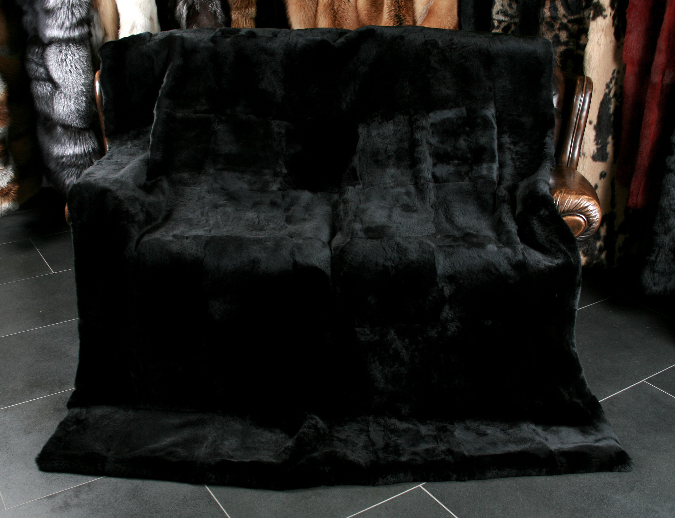 1228-Schwarze-Felldecke-geschoren-Kanin-1 Black Fur Blanket made from shorn rabbit