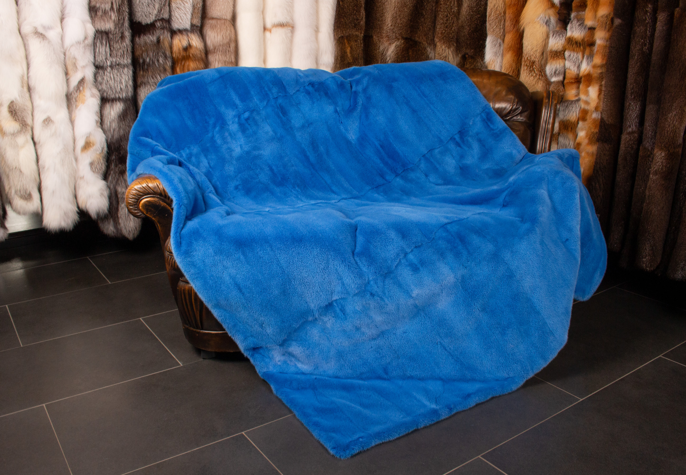 Noble Mink Fur Blanket in Blue Noble Mink Fur Blanket in Blue