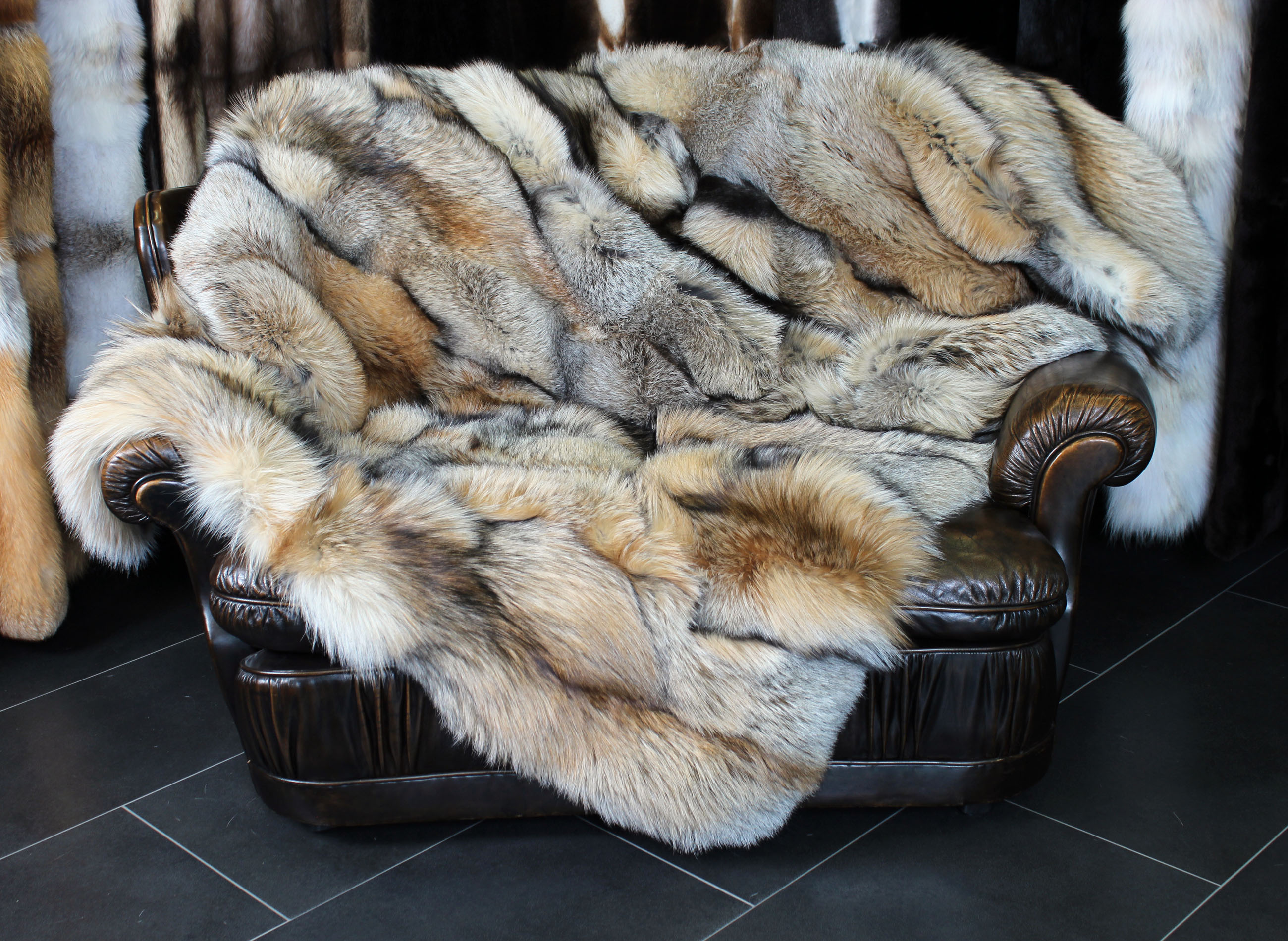 Blaufuchsdecke-SAGA-elegant-naturell-Smokey-01 SAGA Cross-Fox Blanket "Smokey"