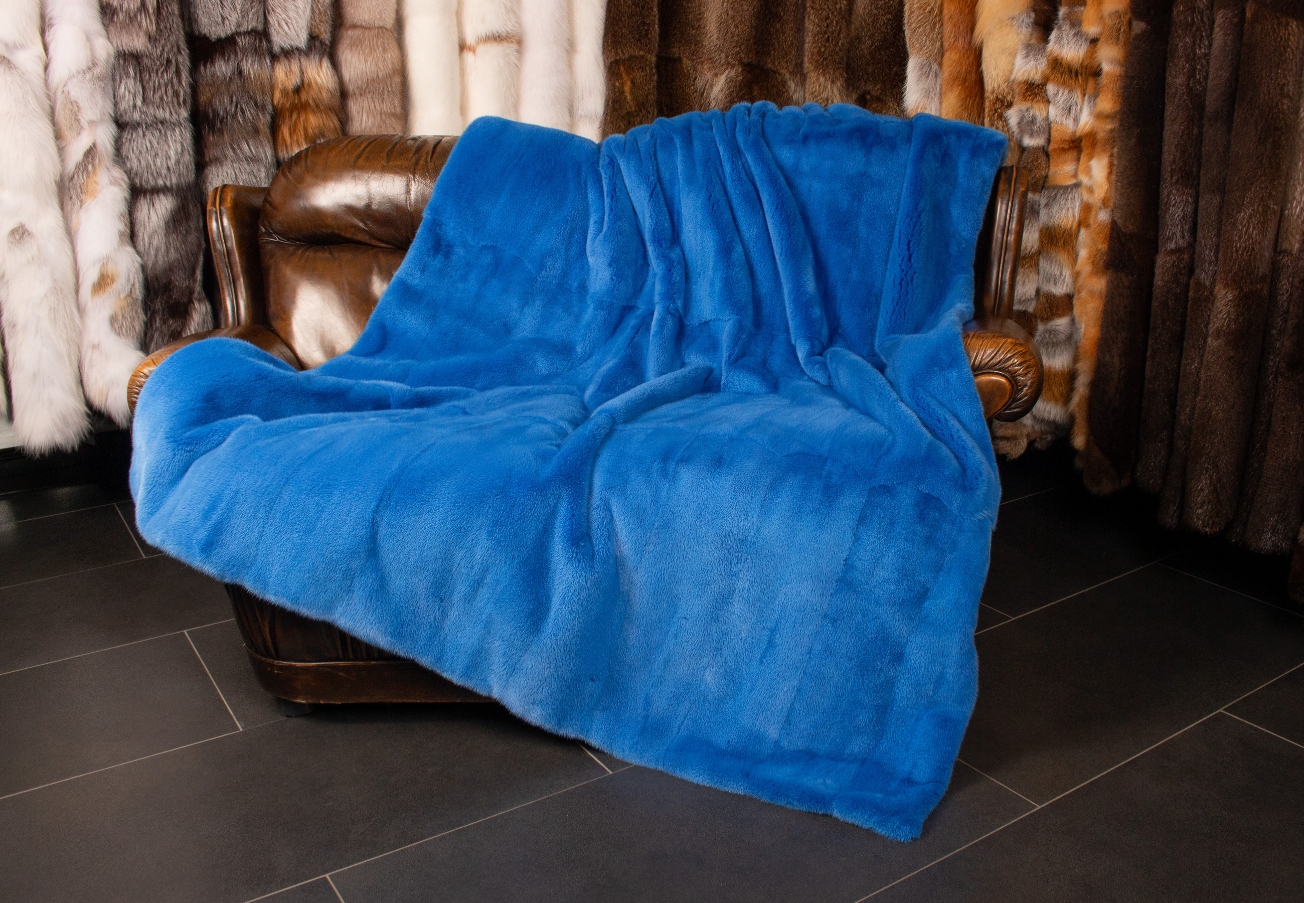 Noble Mink Fur Blanket in Blue