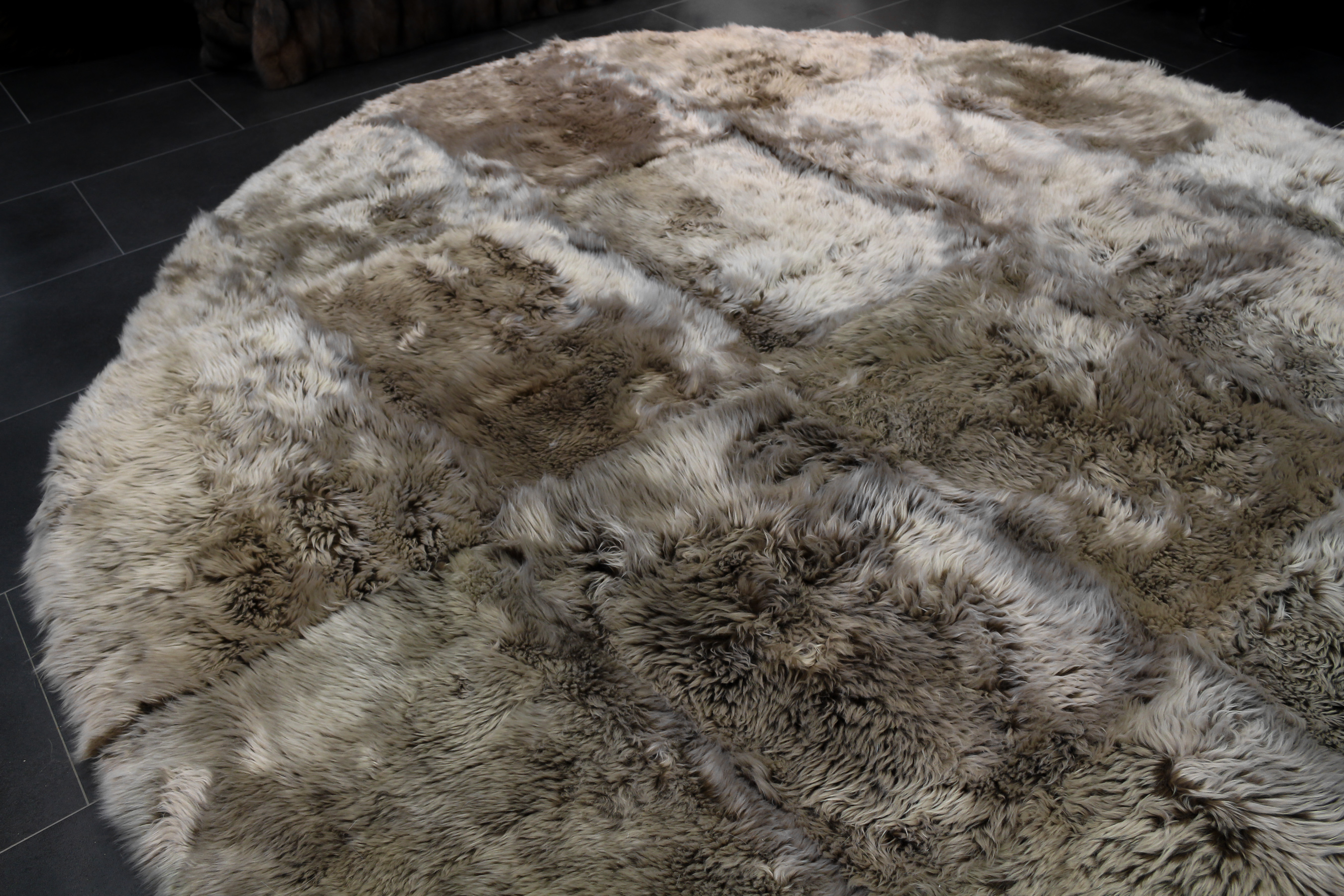 Lamb fur carpet with white peaks