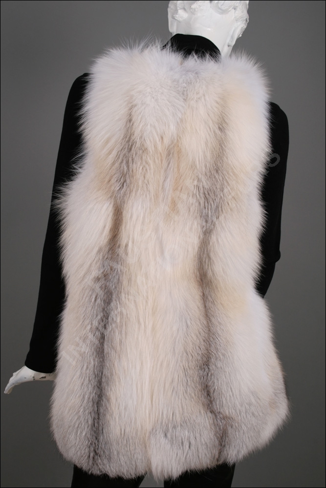 Fox vest from SAGA Fawn Light fox