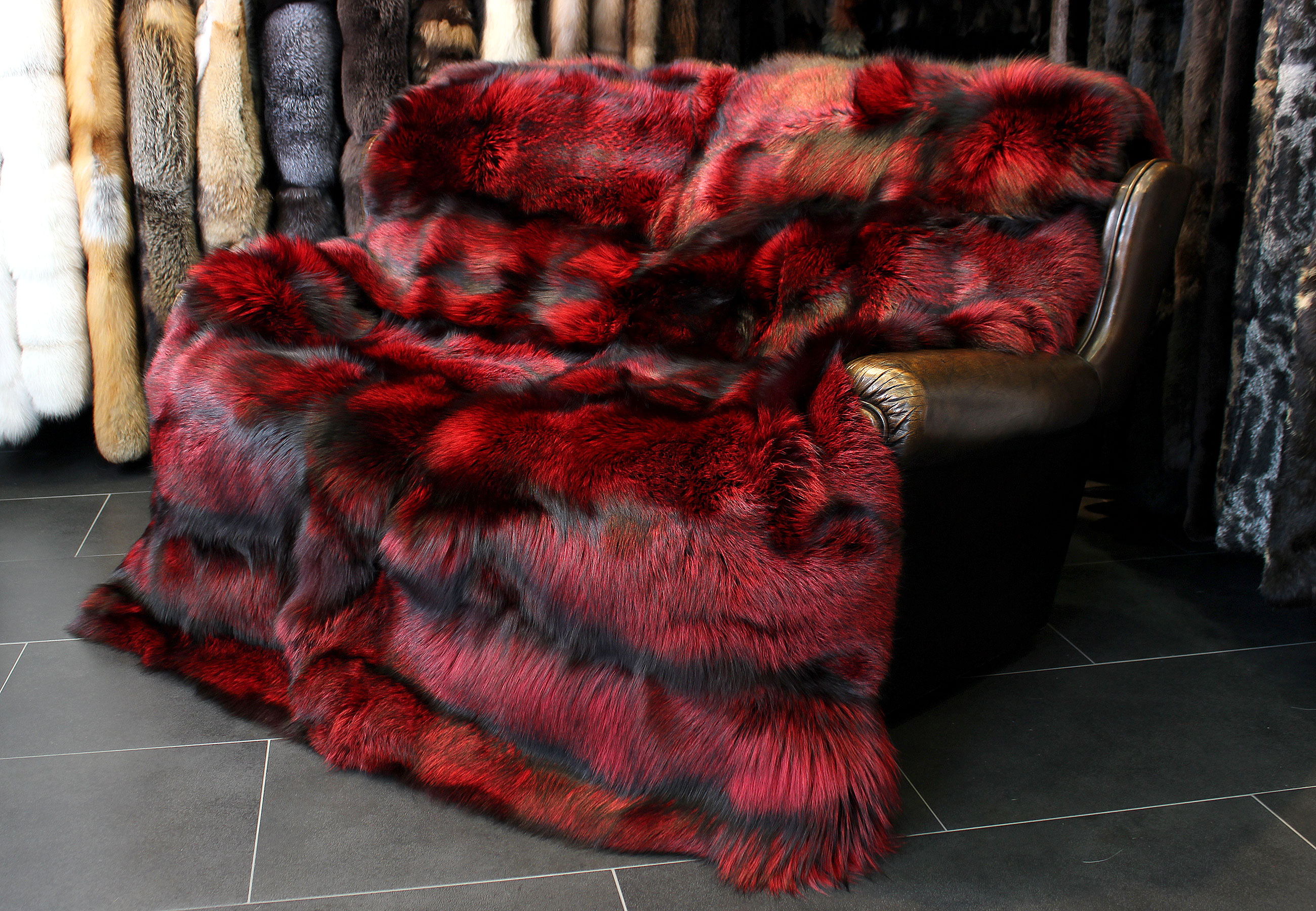 Silverfox Fur Blanket - Ferrari red