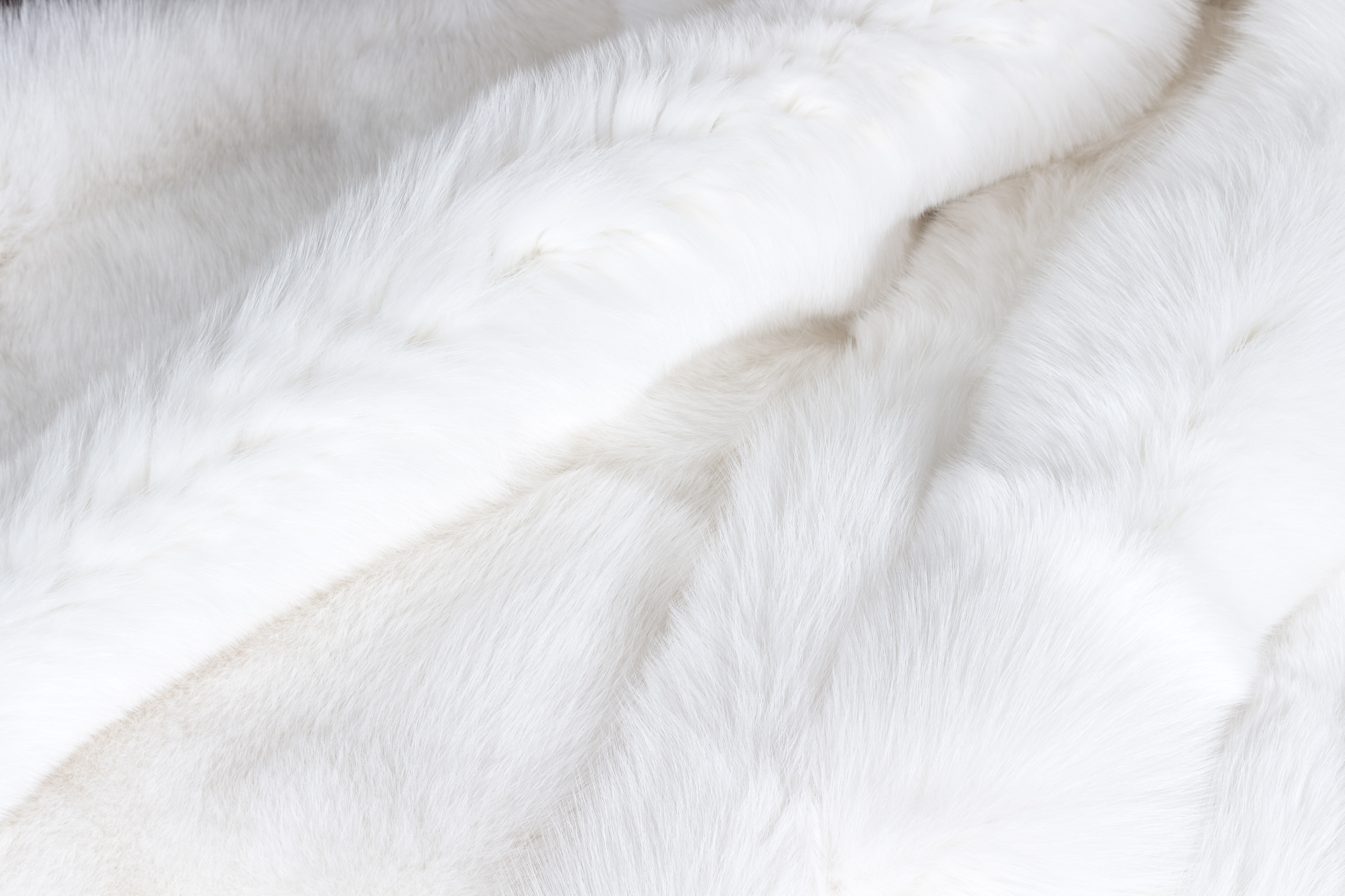 SAGA Shadow fox fur blanket white - with cashmere lining in ivory