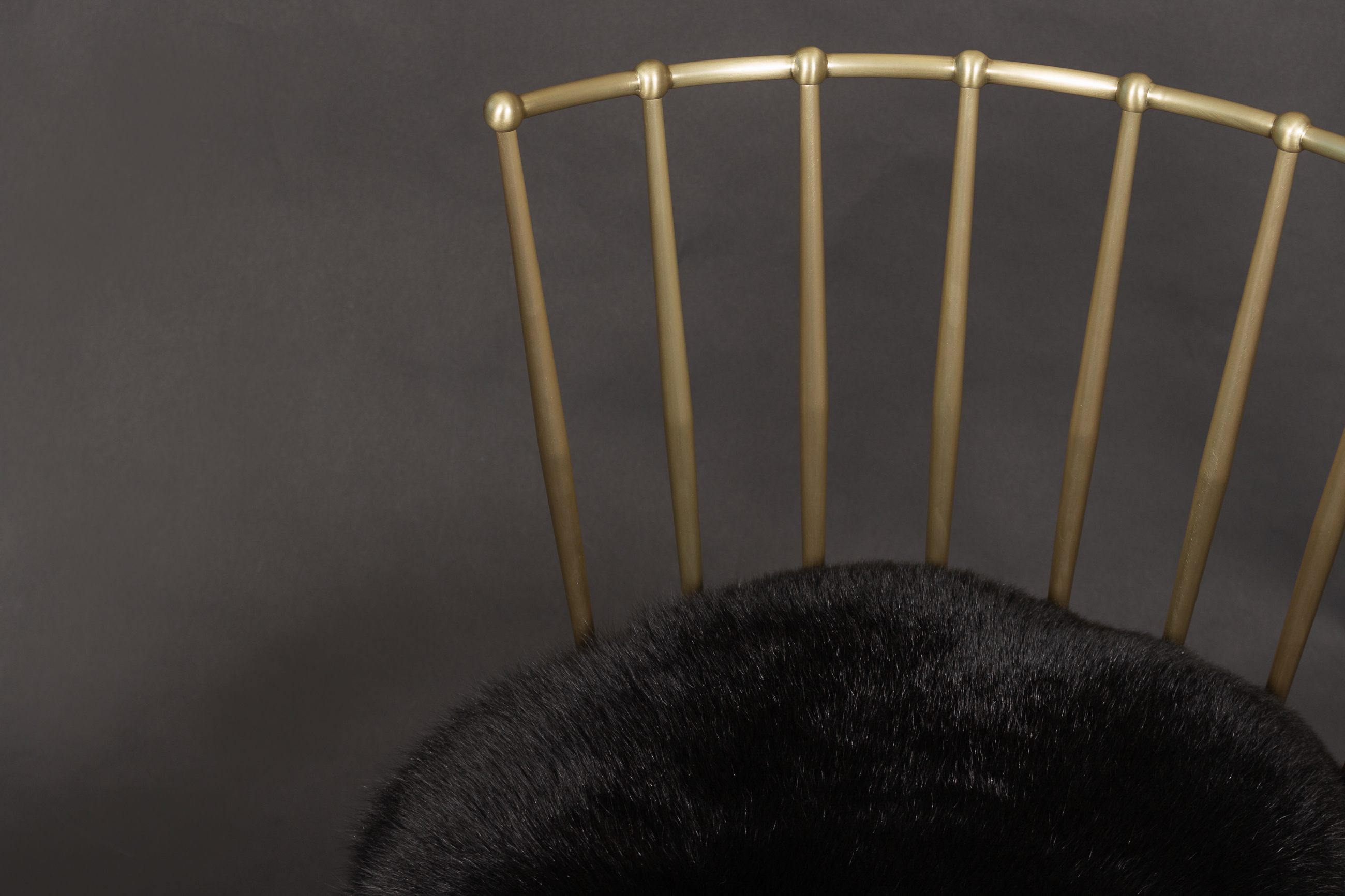 Cantori Chair with Shadow Fox in Black