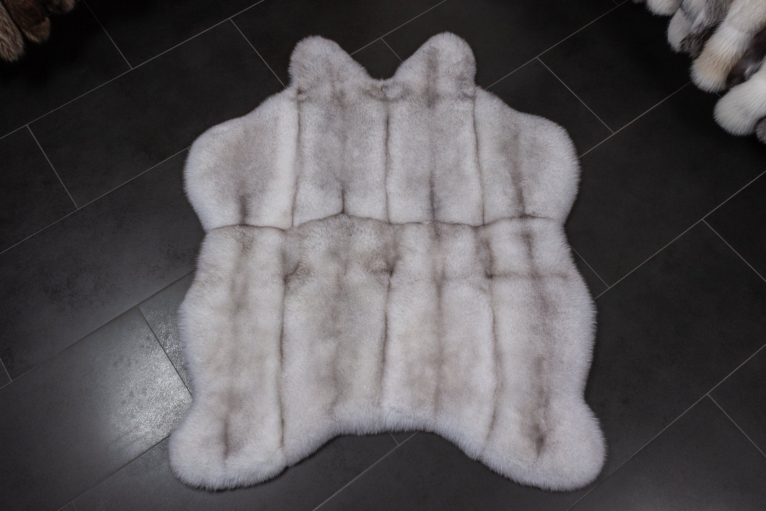 Blue Fox Real Fur Carpet "Natural Shape"