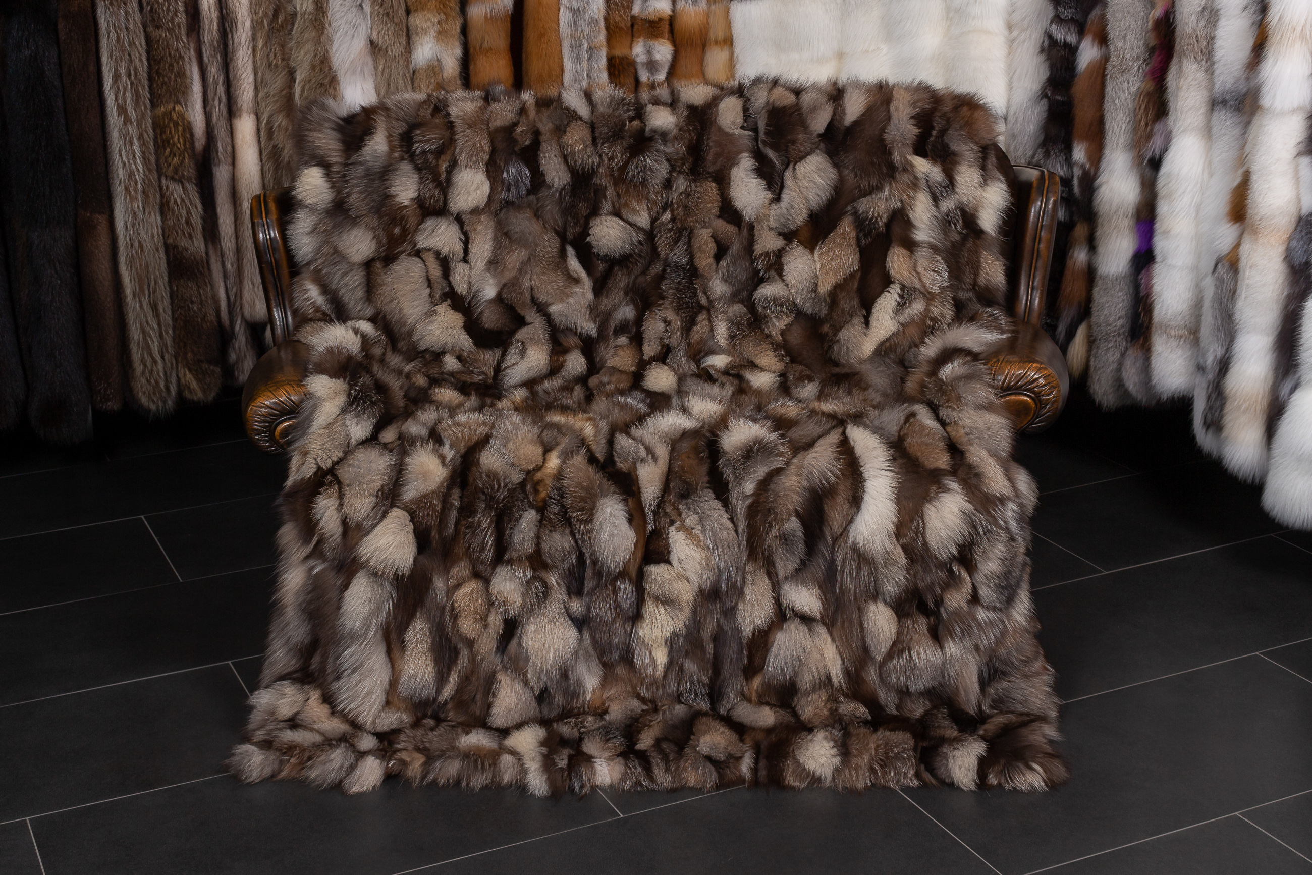 Real Fur Fox Sides Throw "Golden Iceberg"