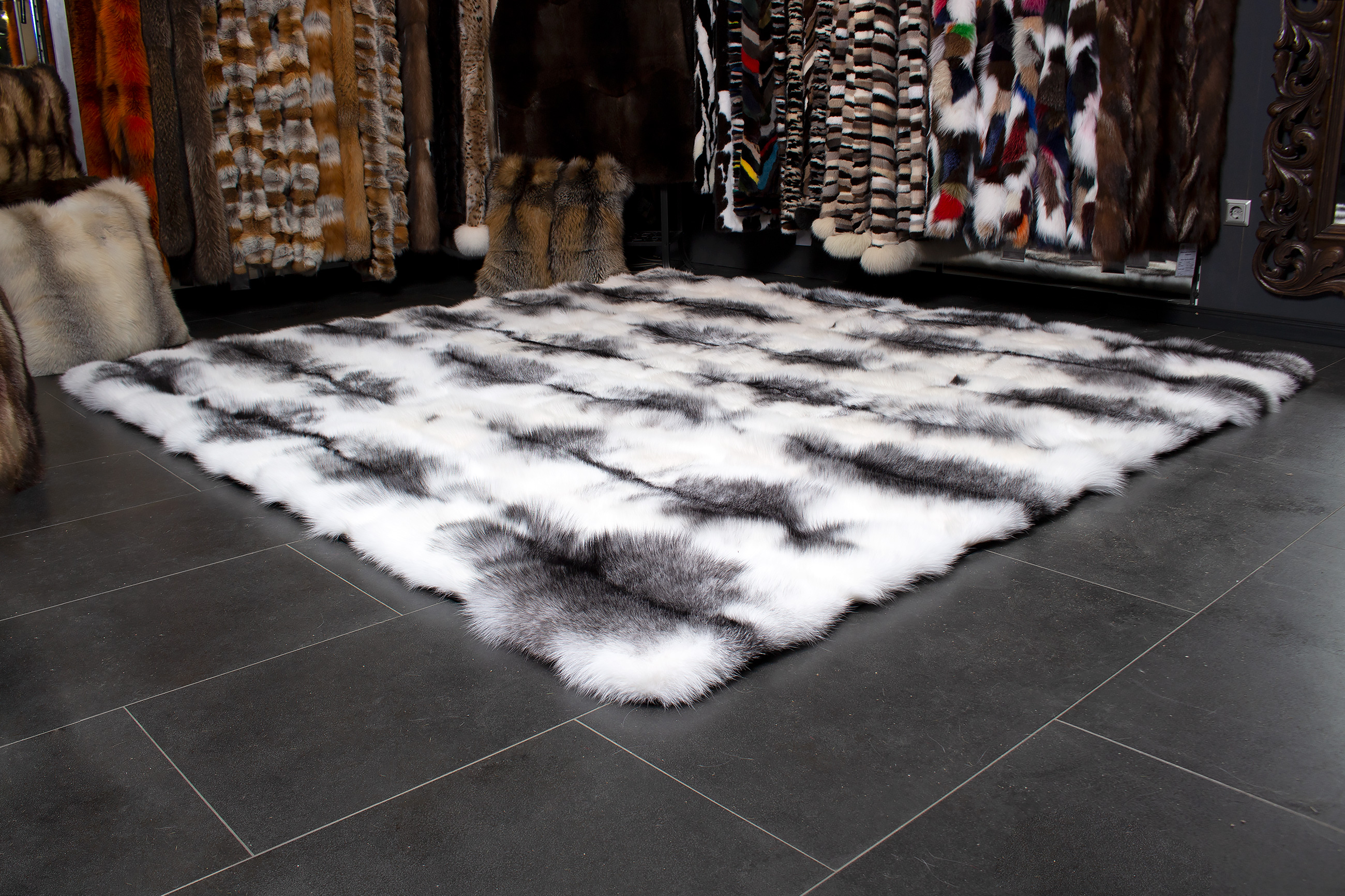 2-1685-Shadow-Blue-Frost-Fuchs-Teppich-Lars-Paustian Shadow Blue Frost Fox Carpet