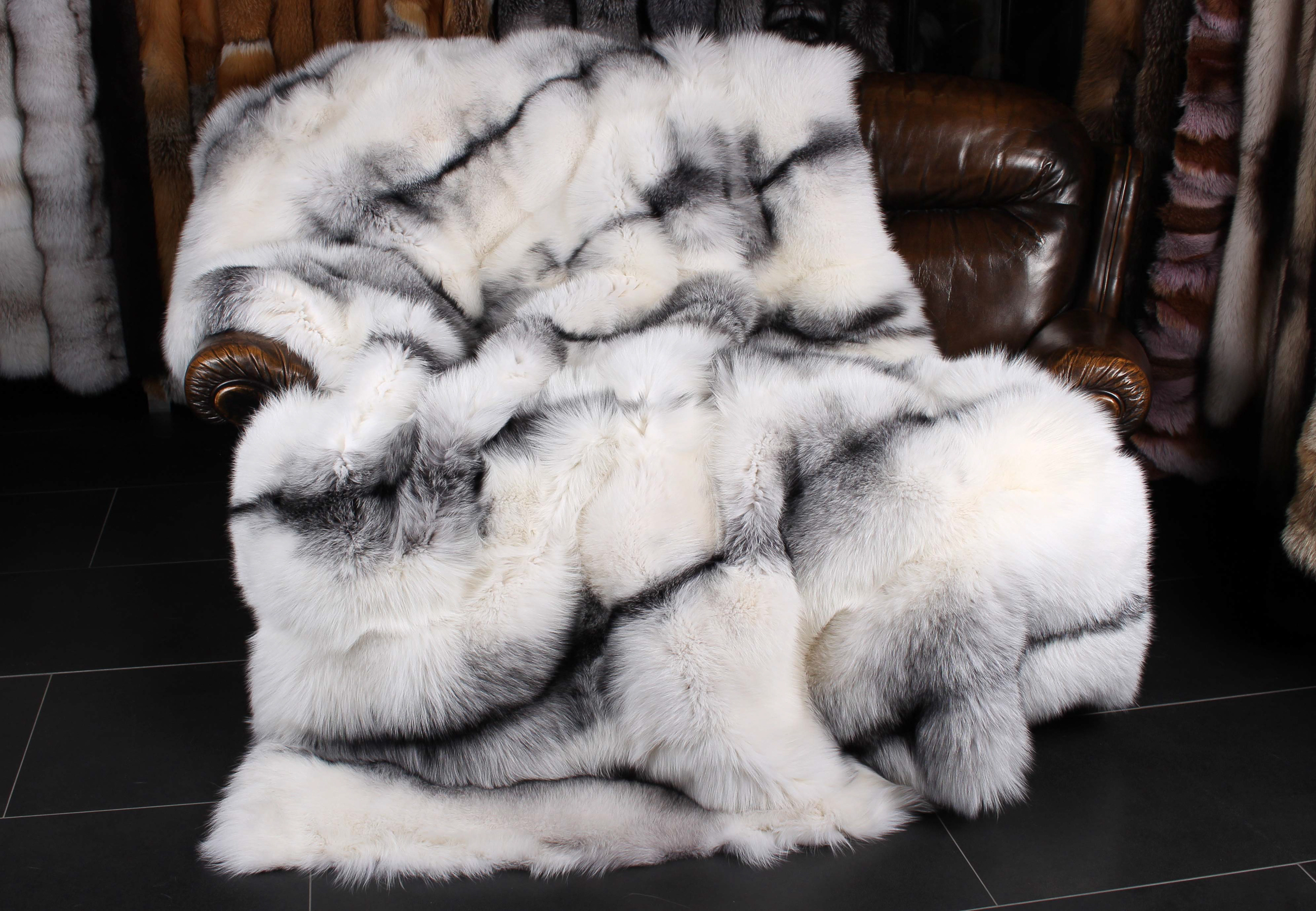 Shadow Blue Frost Fox Throw - Arctic Marble Style