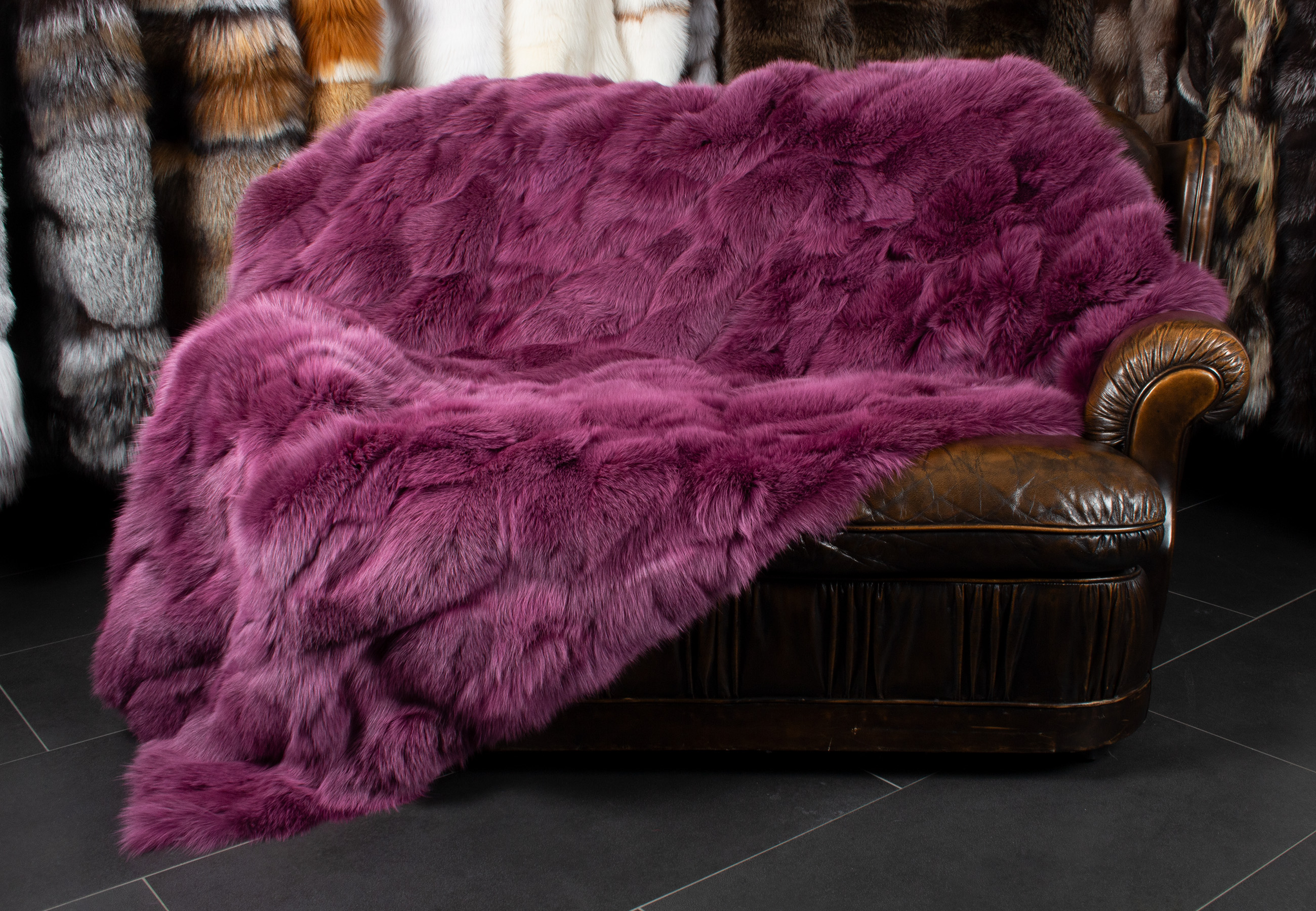 Shadow Fox Fur Blanket "Magenta"