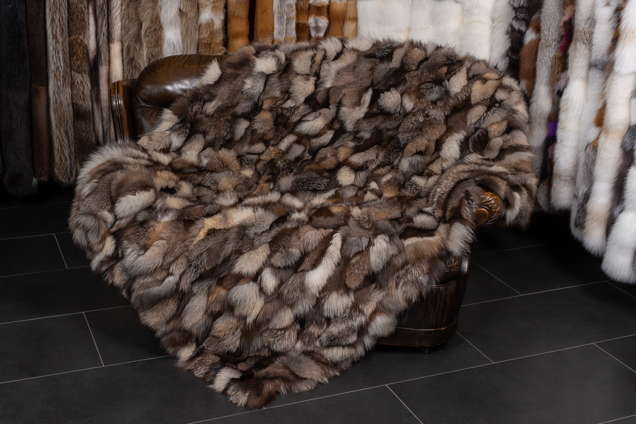 1-3502-Echtpelz-Felldecke-Fuchsst-cken-Eisberg-Lars-PaustianwMcRc3tTH5KX3 Real Fur Fox Sides Throw "Golden Iceberg"
