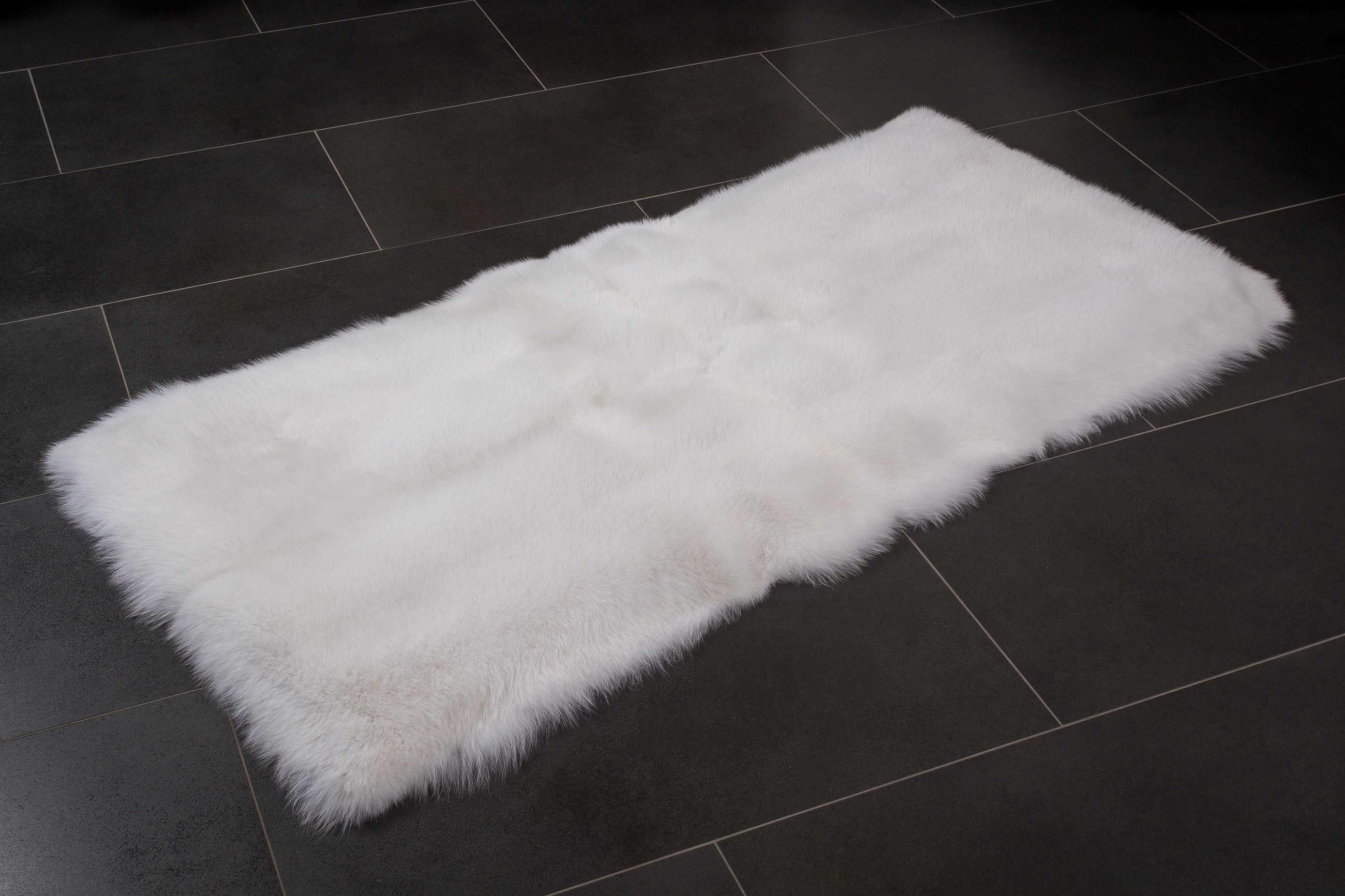 White Fur Runner made with Scandinavian Shadow Fox