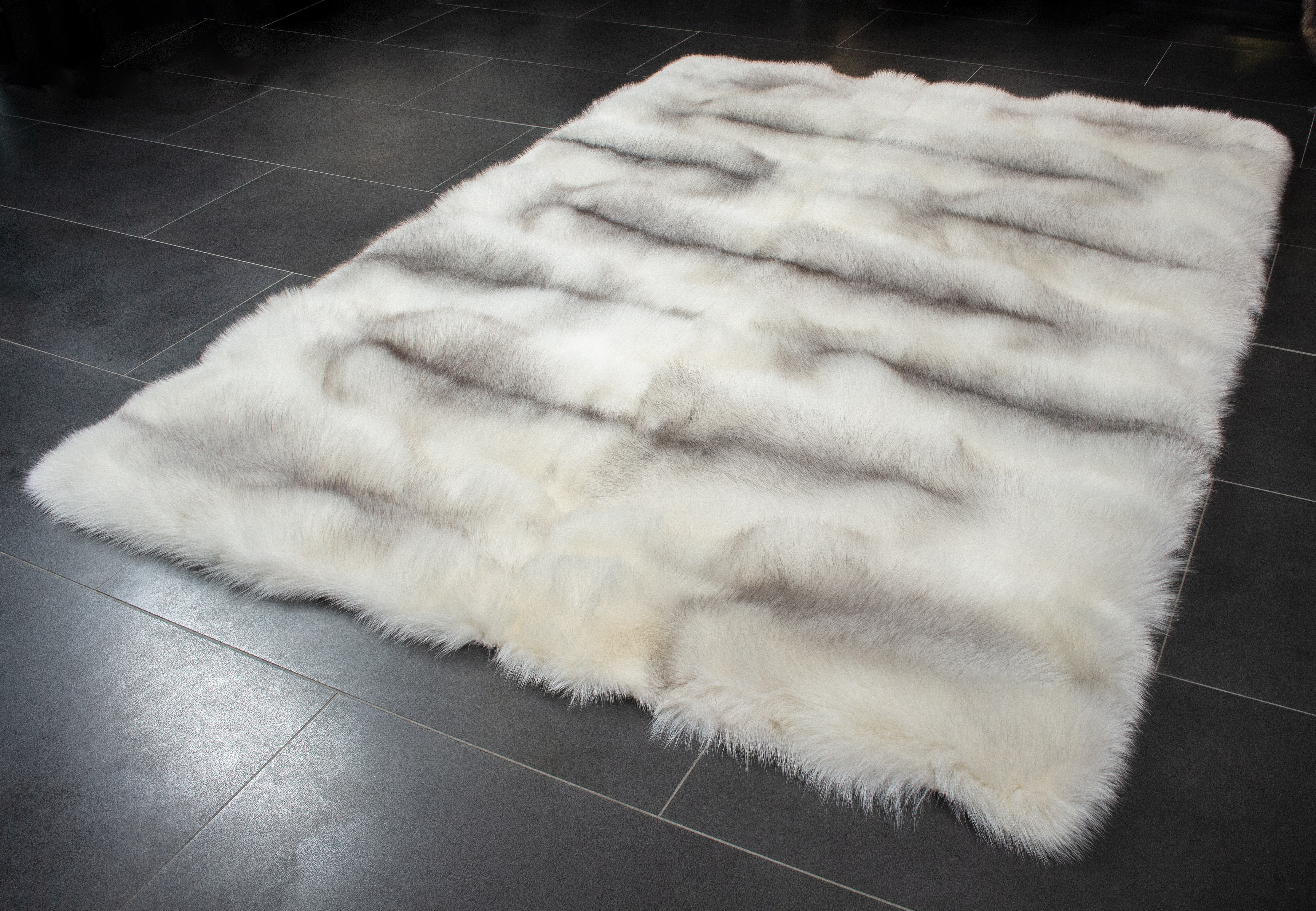 Arctic Marble Frost Fox Fur Rug