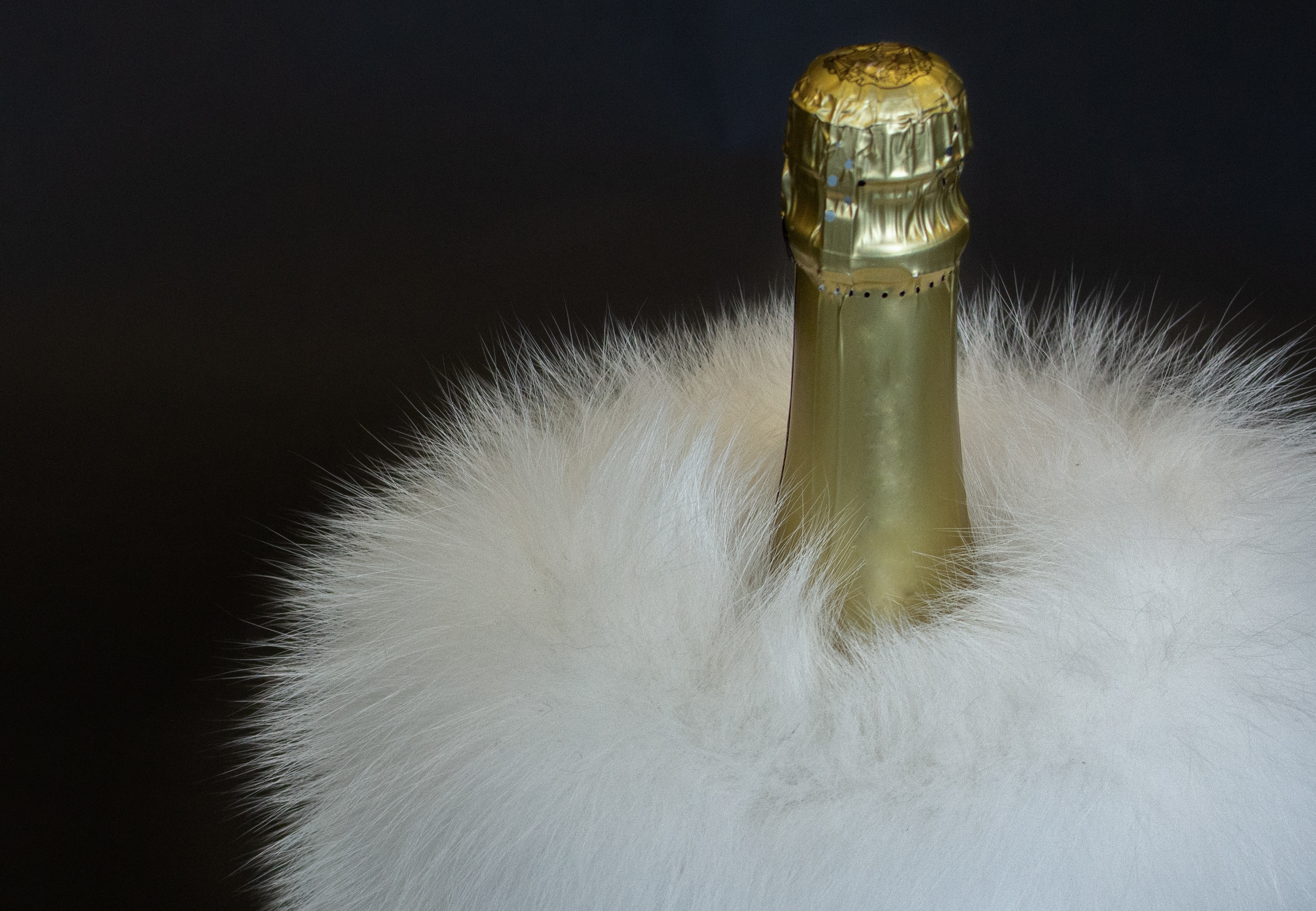 3-3903-Weinhusse-Skandinavischer-Shadowfuchs-weiss-Weinkuehler Wine Cooler made of Scandinavian Shadow Fox