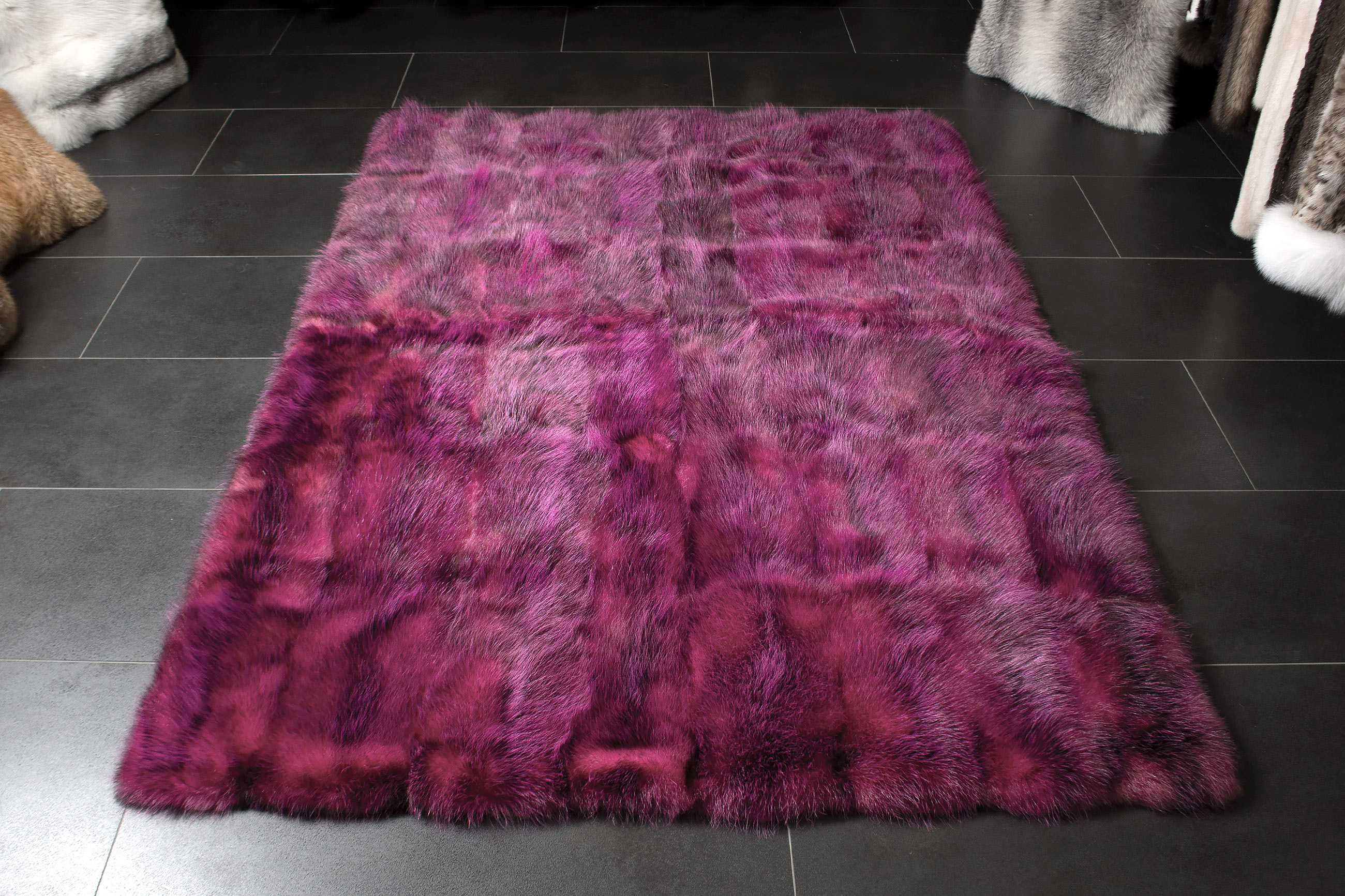 2-1537-Opossum-Echtfell-Pelzteppich-Pink-Lars-Paustian Genuine Possum Fur Rug - Fur Harvesters