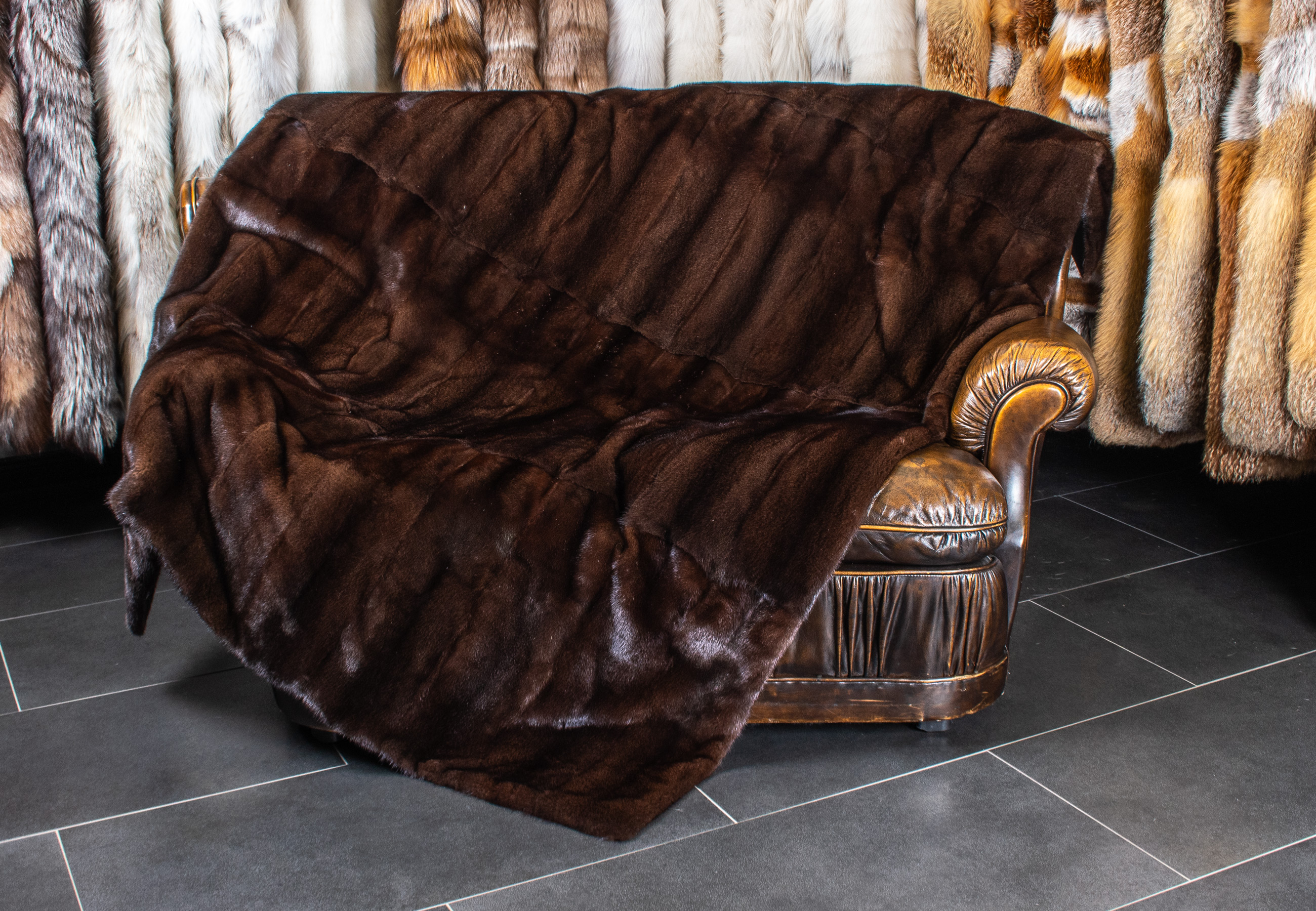 Elegant Mahogany Mink Fur Blanket Elegant Mahogany Mink Fur Blanket