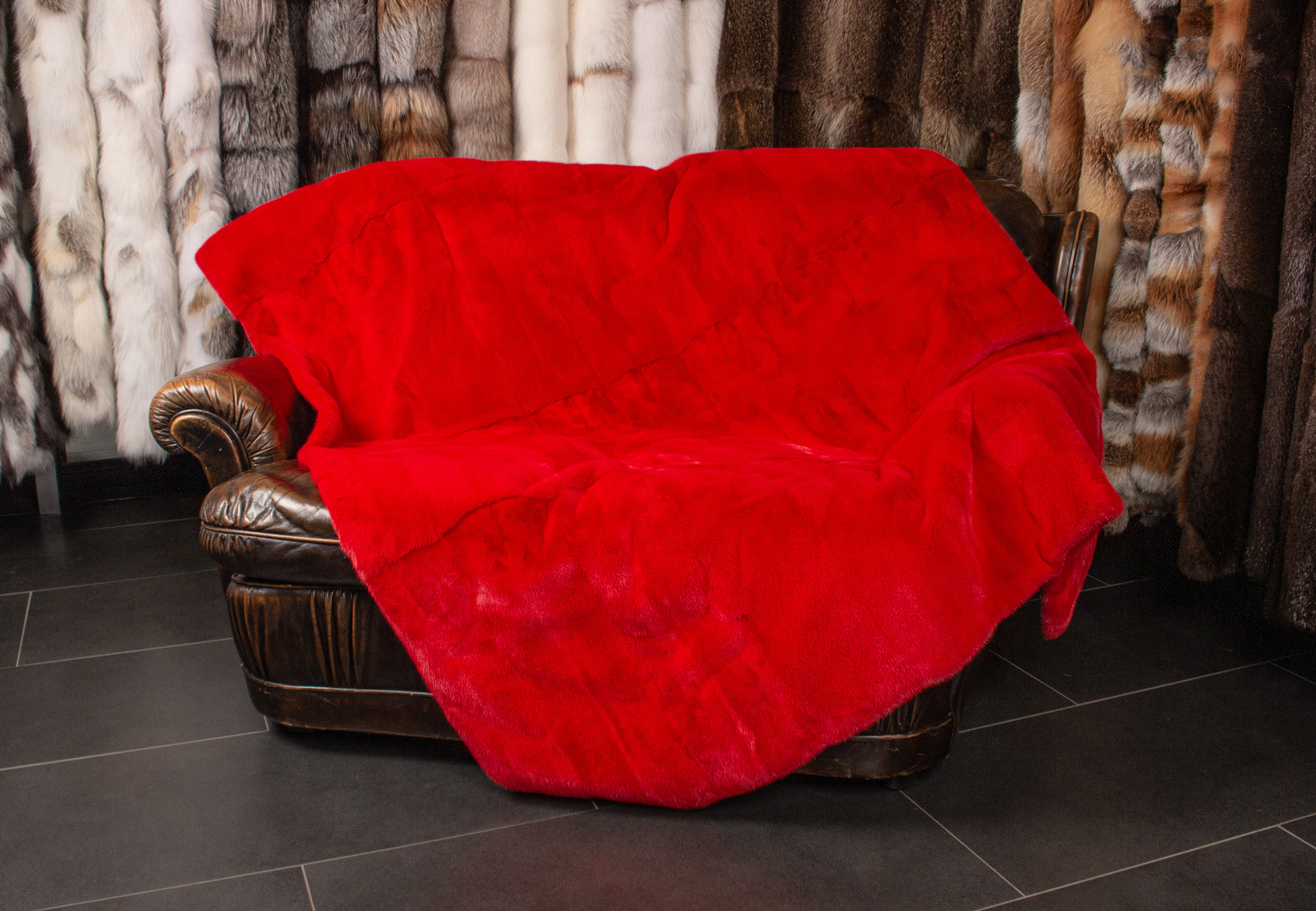 Elegant Mink Fur Throw in Red