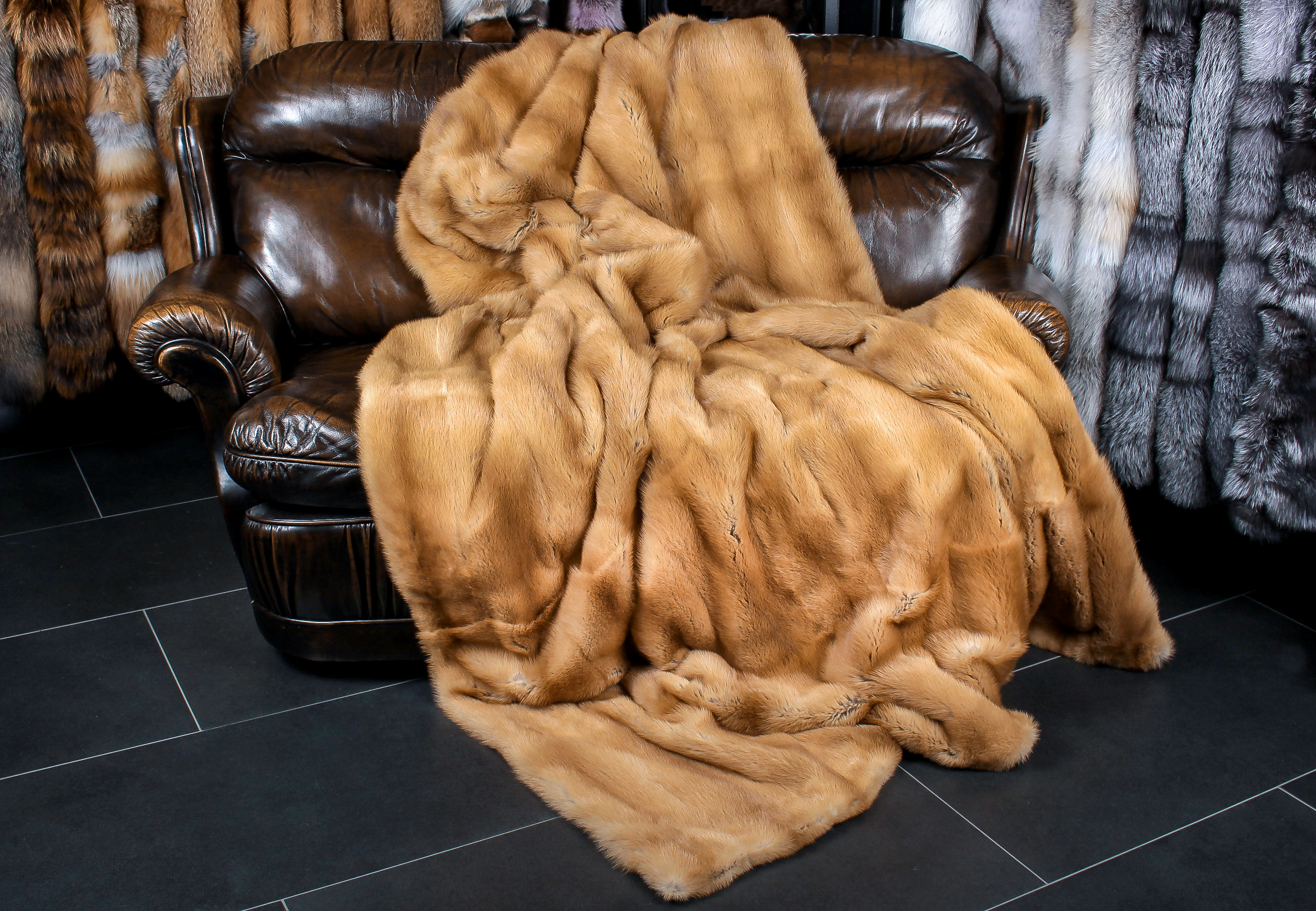5-1450-Wiesel-Felldecke-Russische-Kolinskys Weasel Fur Blanket - Russian Kolinskys