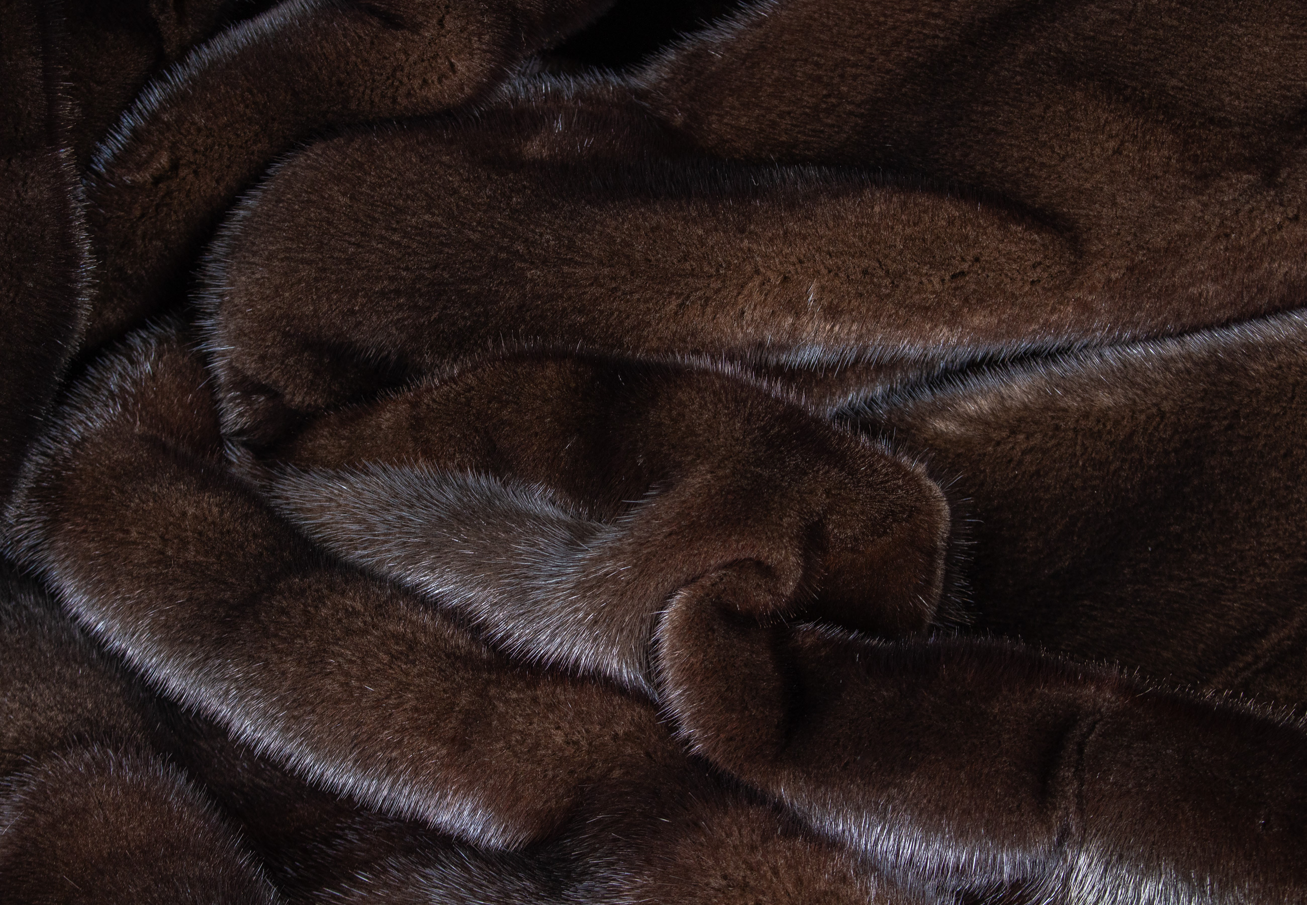 Elegant Mink Fur Blanket in black-brown