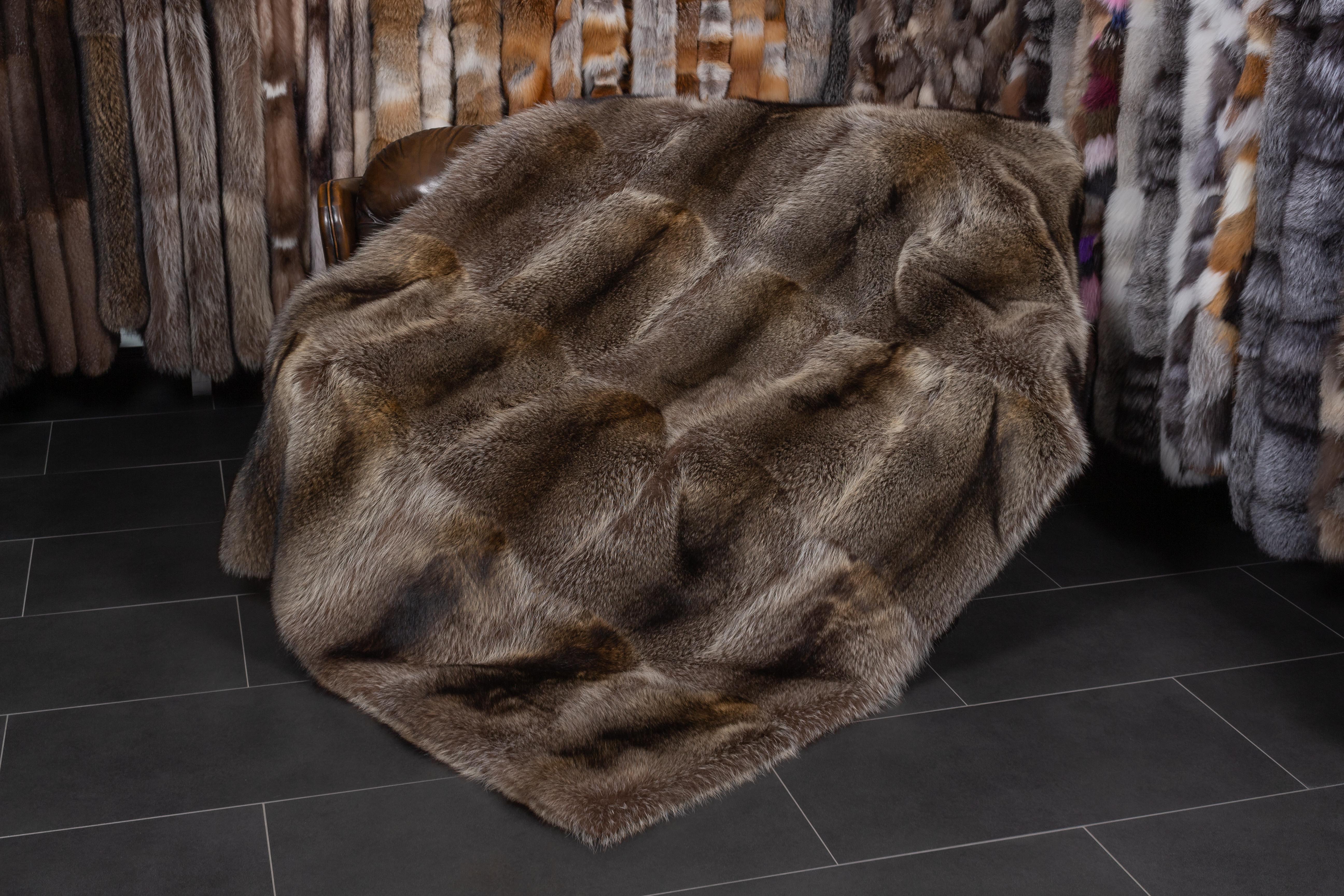 1-6641-Doppleseitige-Kanadische-Waschb-r-Pelzdecke-Echtpelz Canadian Raccoon Fur Blanket with Fur on Both Sides
