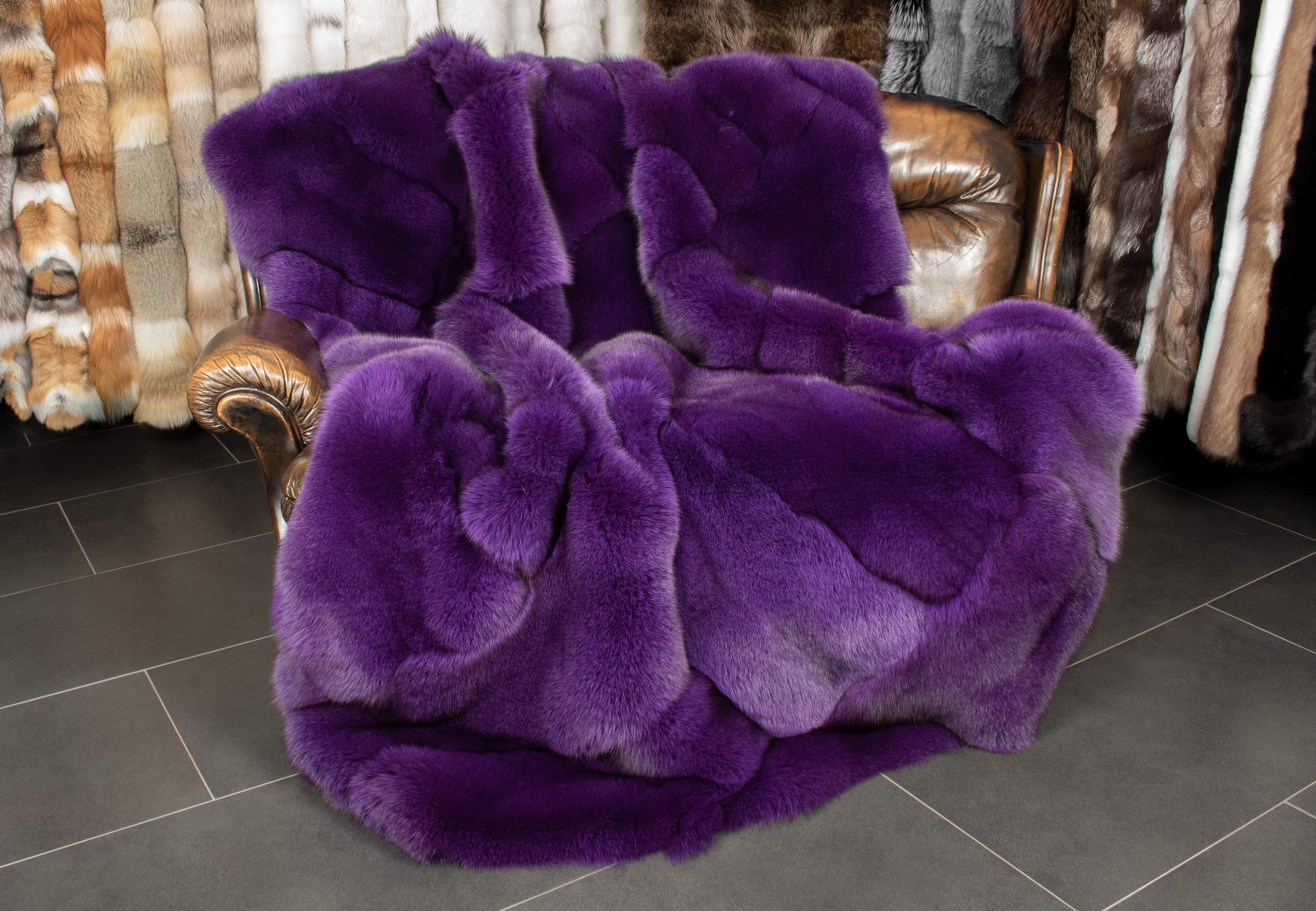1-5253-Felldecke-Blaufuchsfellen-Indigo-Lila-Echtfell-Decke Fur Blanket made of Blue Foxes "Dark Violet"
