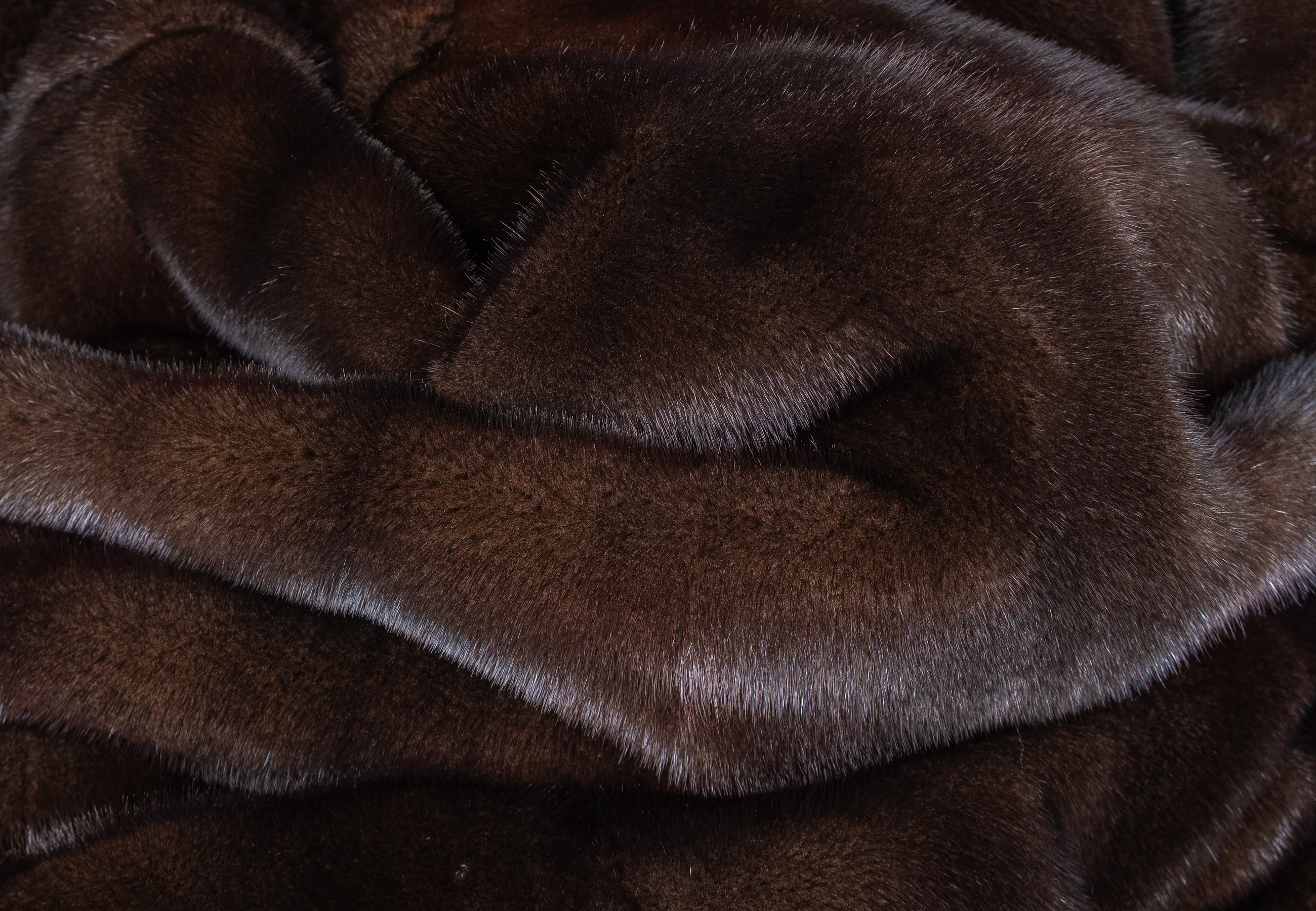 Elegant Mink Fur Blanket in black-brown