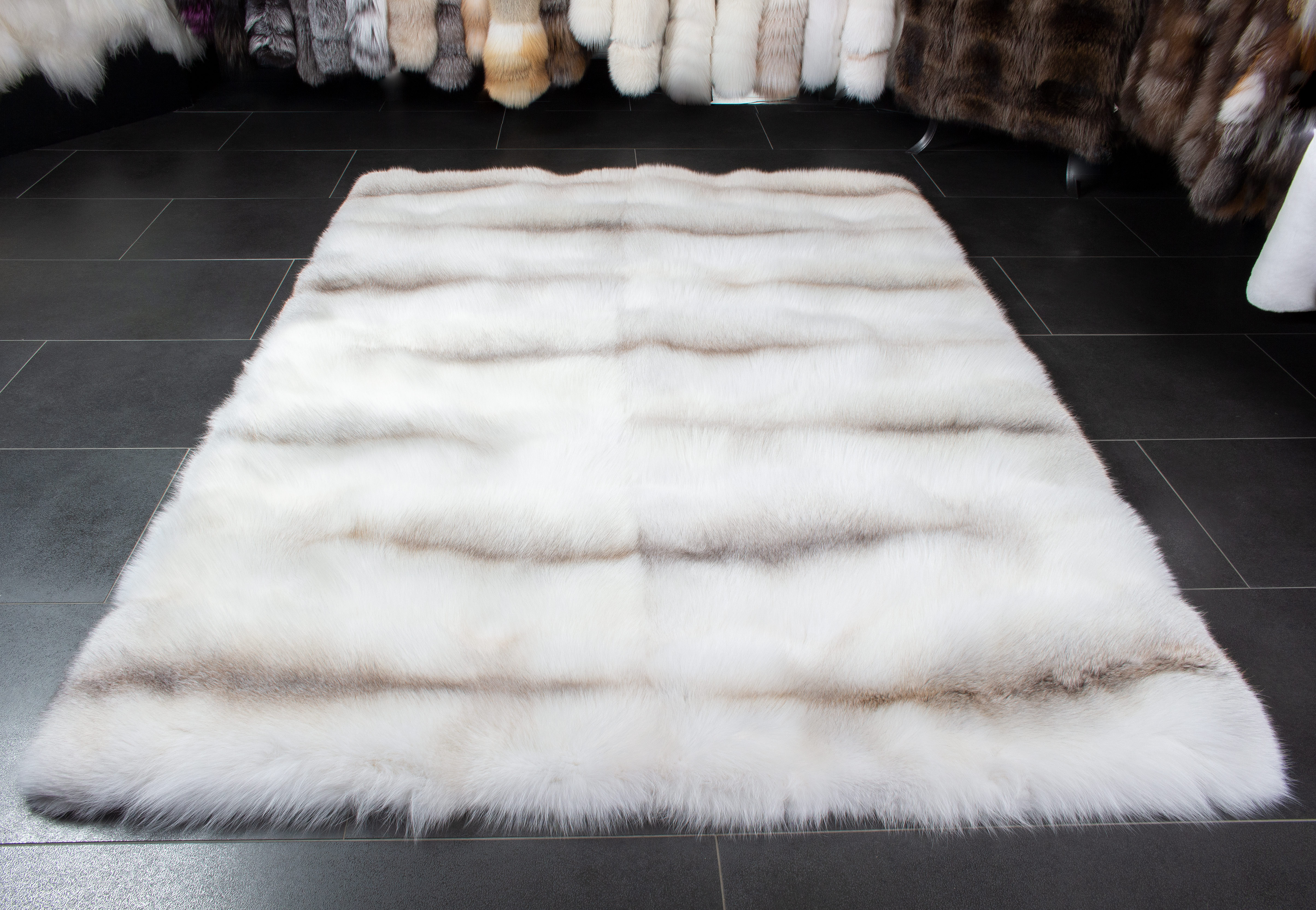2-6354-Fawnlight-Fuchs-Fellteppich-Echtfell-Teppich-Natur-Wohndecke Fawnlight Fox Fur Rug (SAGA Fur)