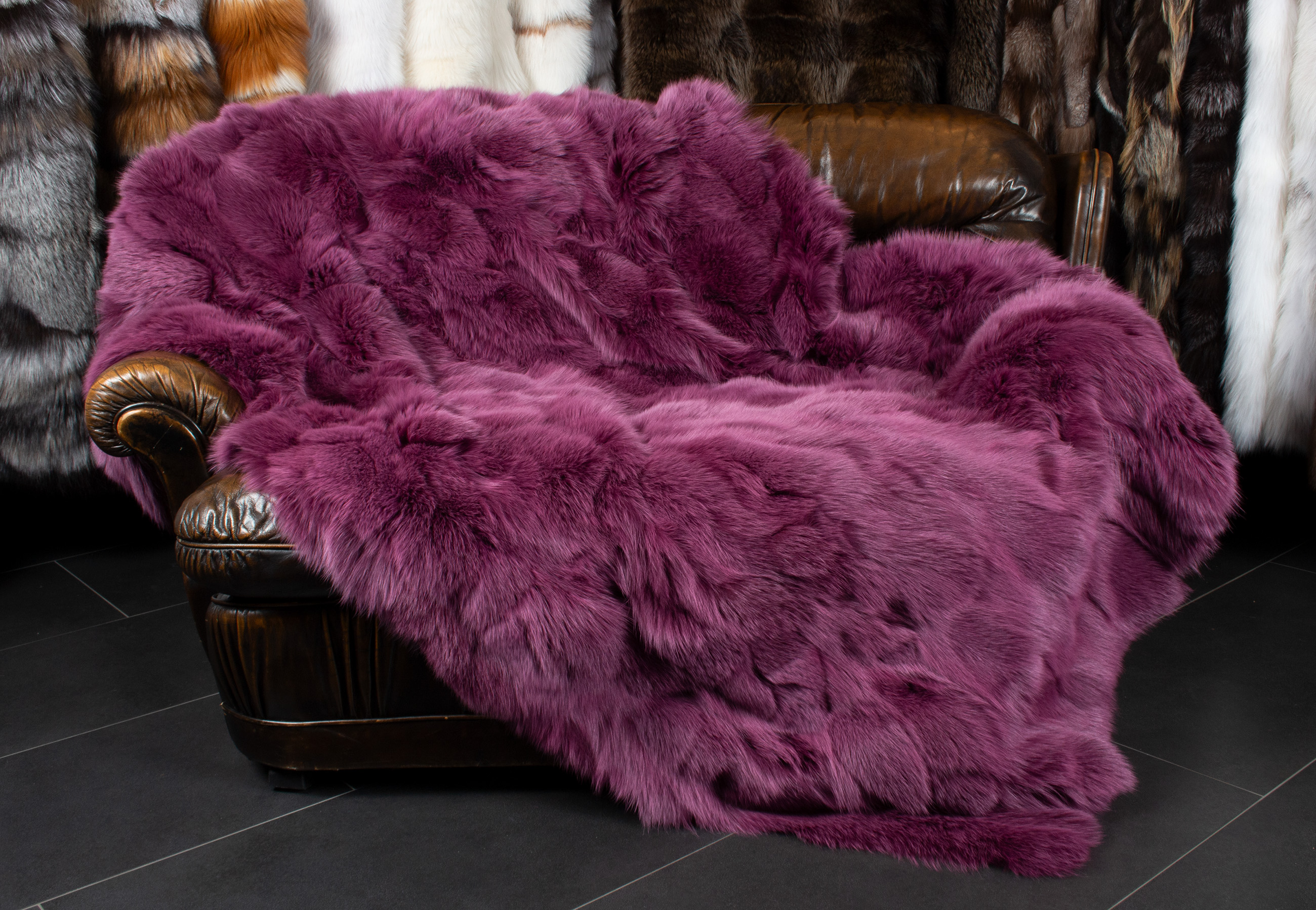 Shadow Fox Fur Blanket "Magenta"