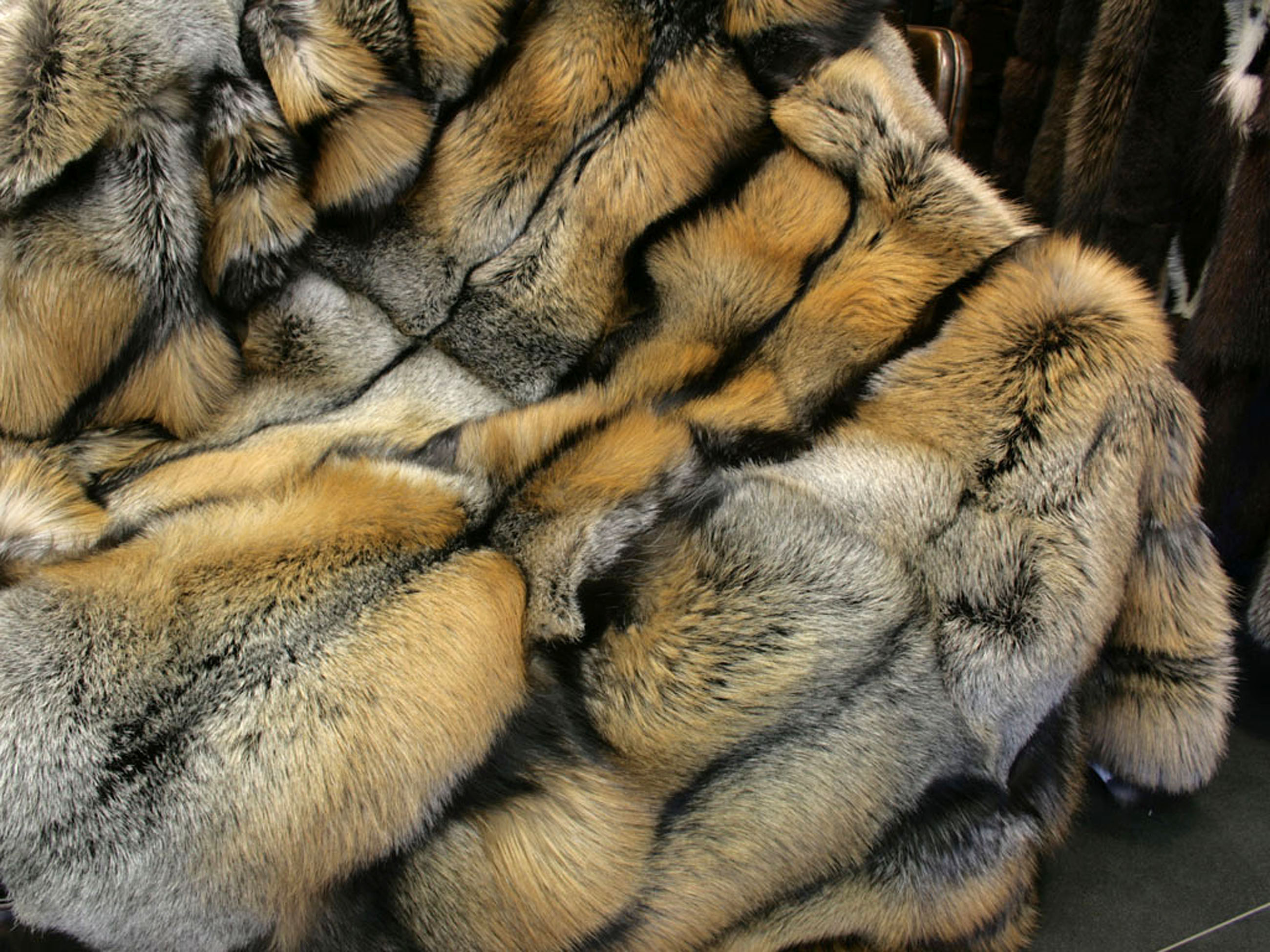 SAGA Golden Cross Fox fur throw