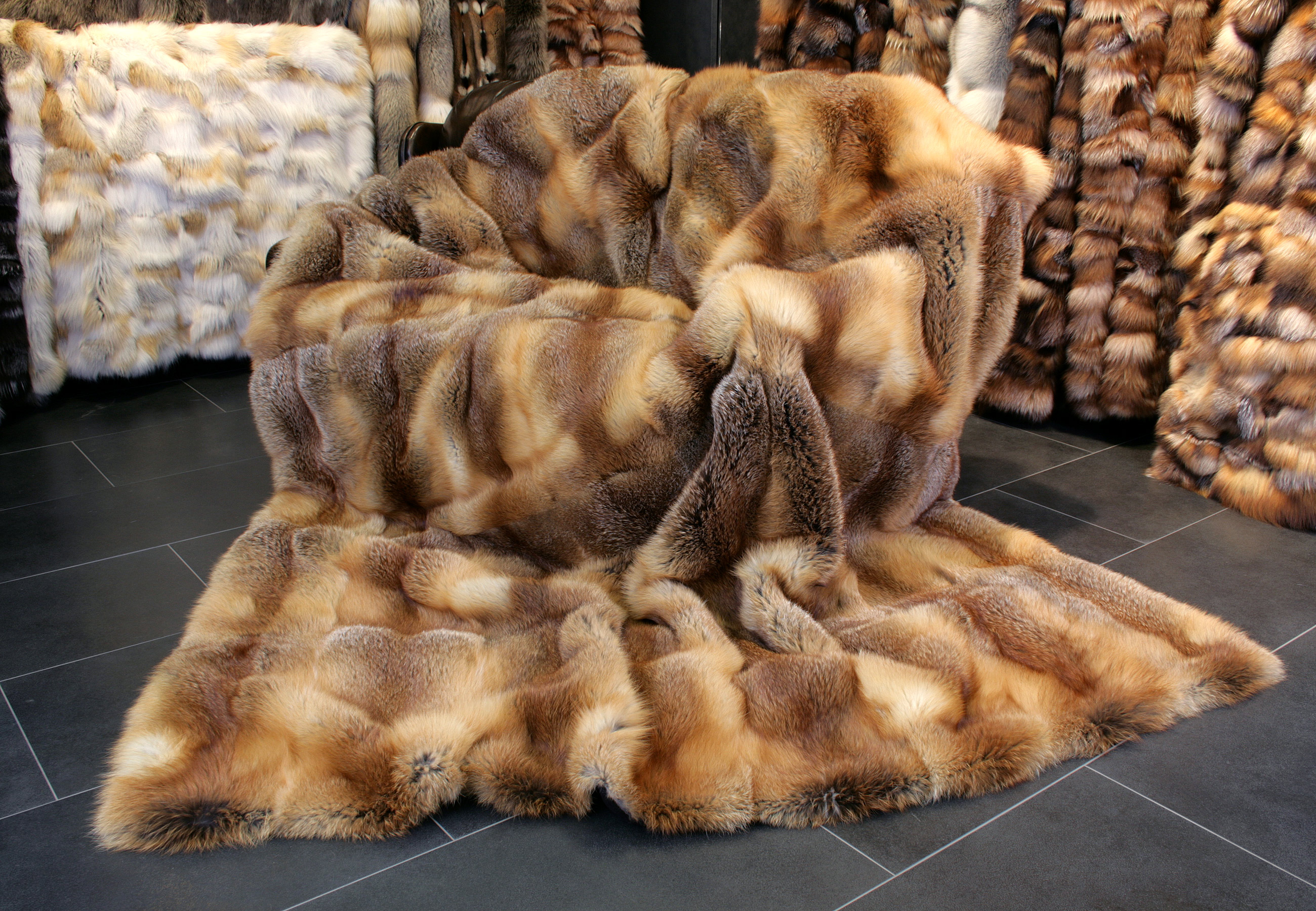 1-rotfuchs-felldecke-grossaufnahme582c89353ce60 Red fox fur throw from European Red Fox