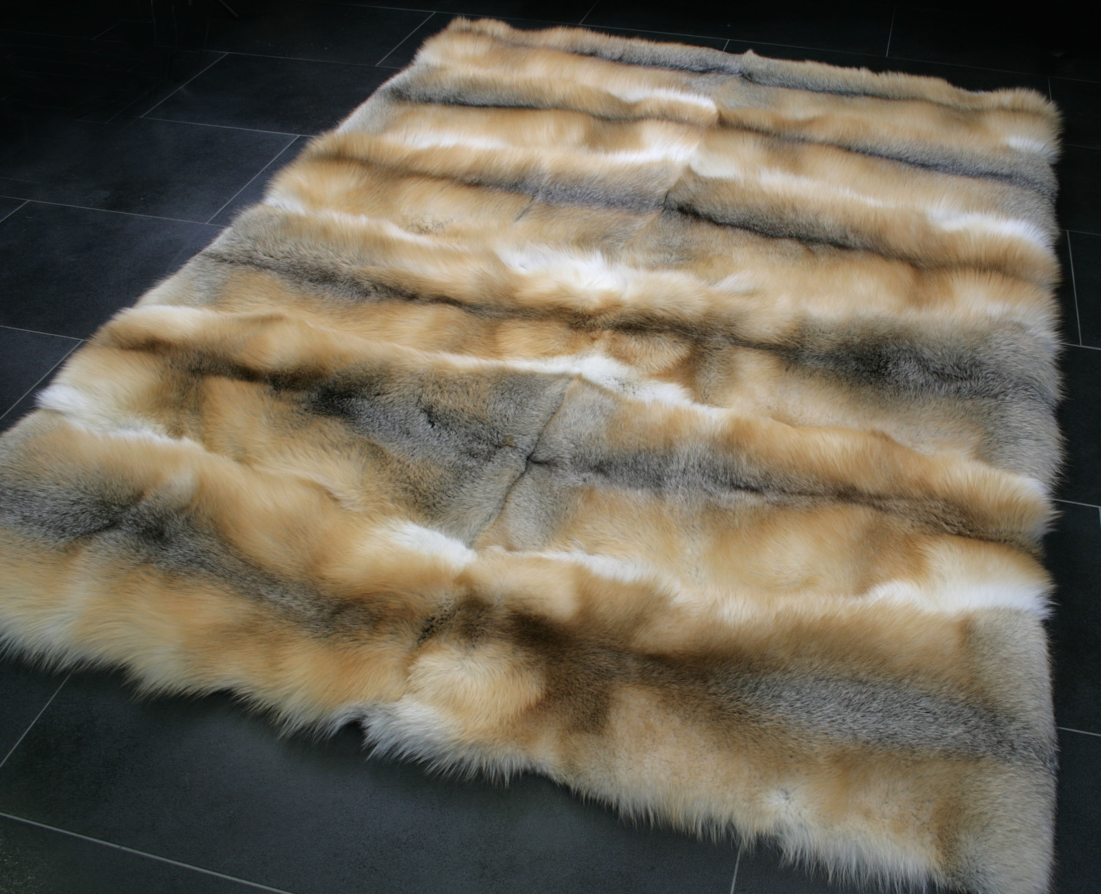 Fur Carpet from SAGA Golden Island Foxes