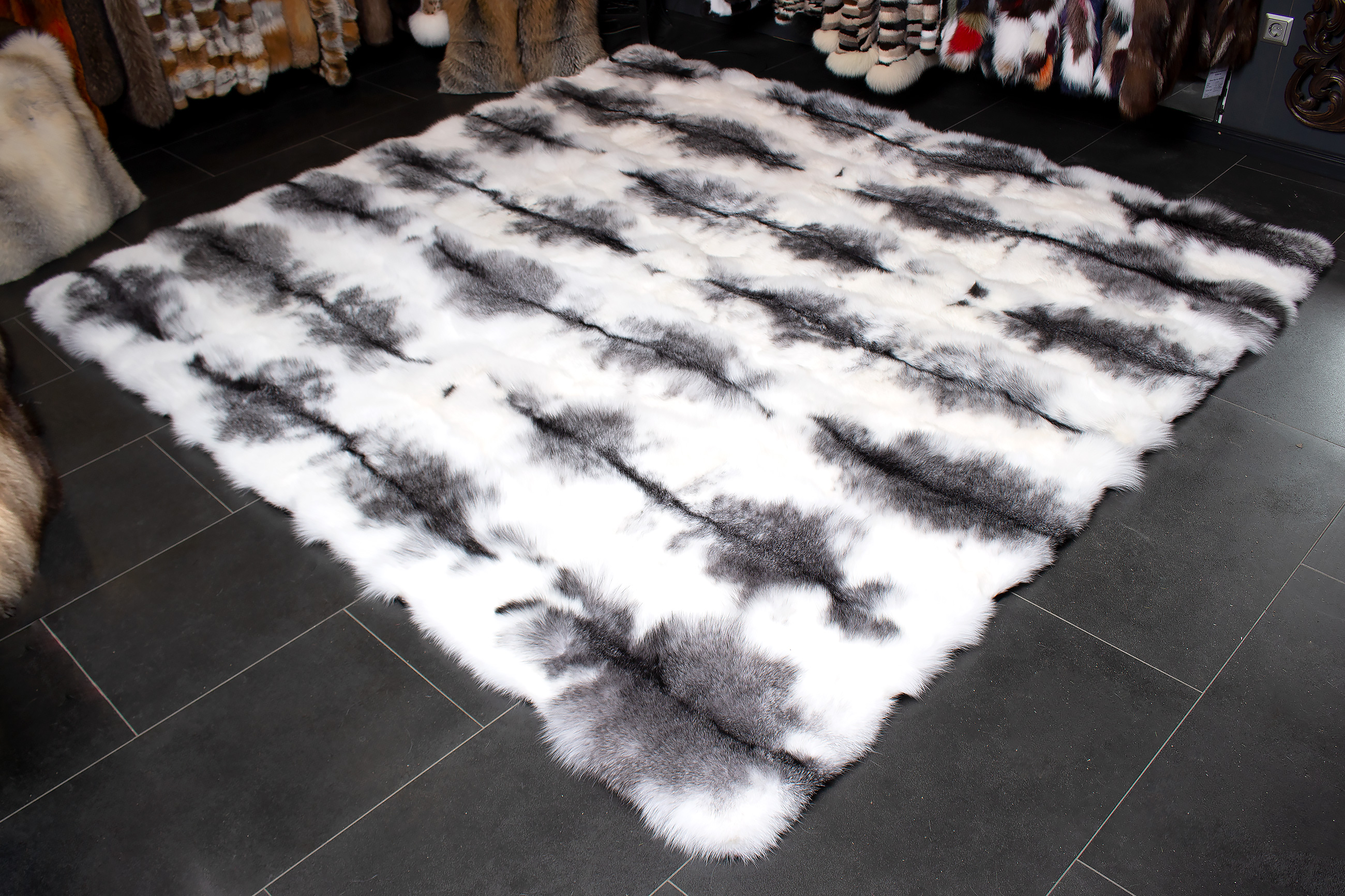 1-1685-Shadow-Blue-Frost-Fuchs-Teppich-Lars-Paustian Shadow Blue Frost Fox Carpet