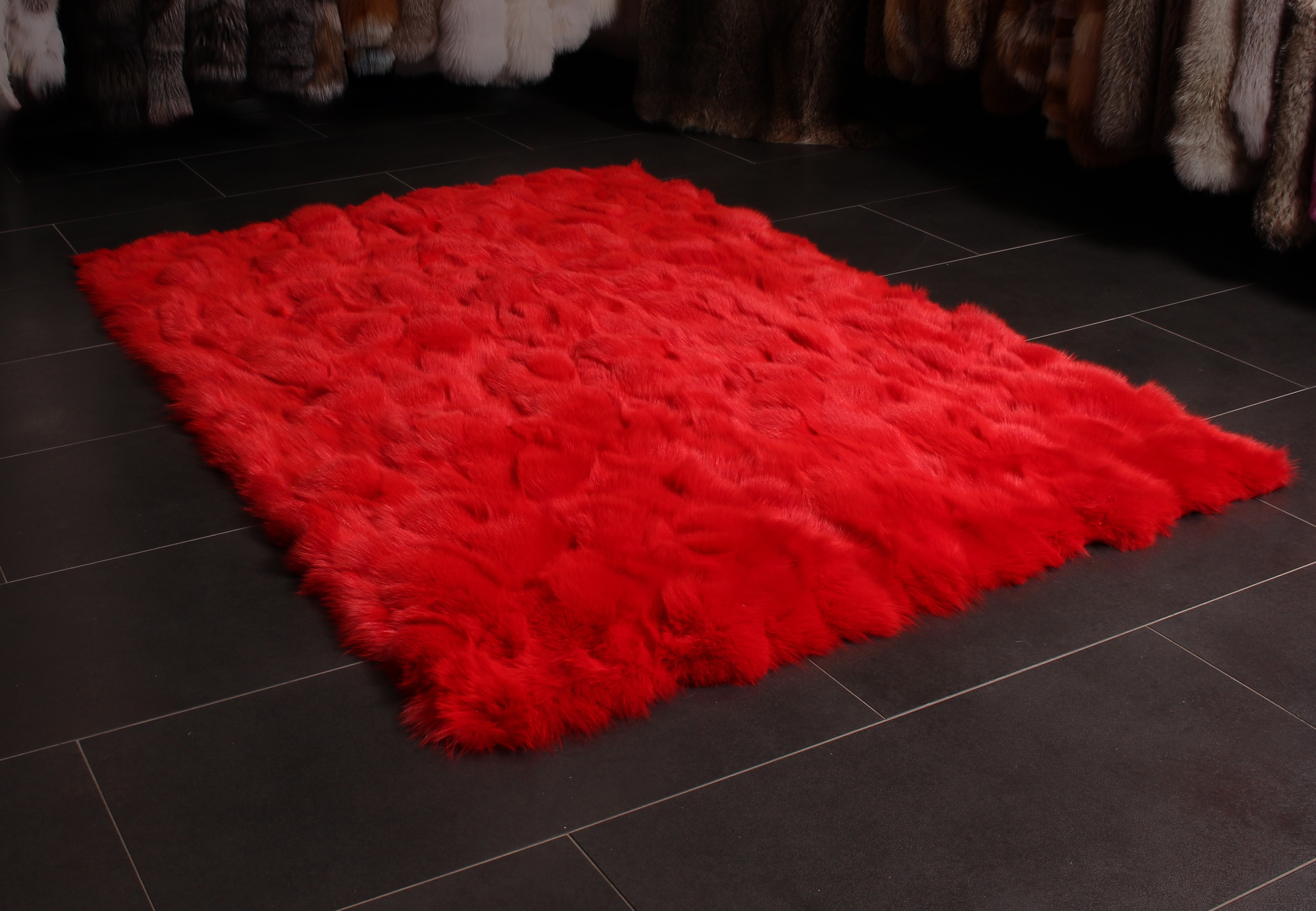 Fox Racing Rug Luxury Shadow Fox Sides Fur Rug in Ferrari Red