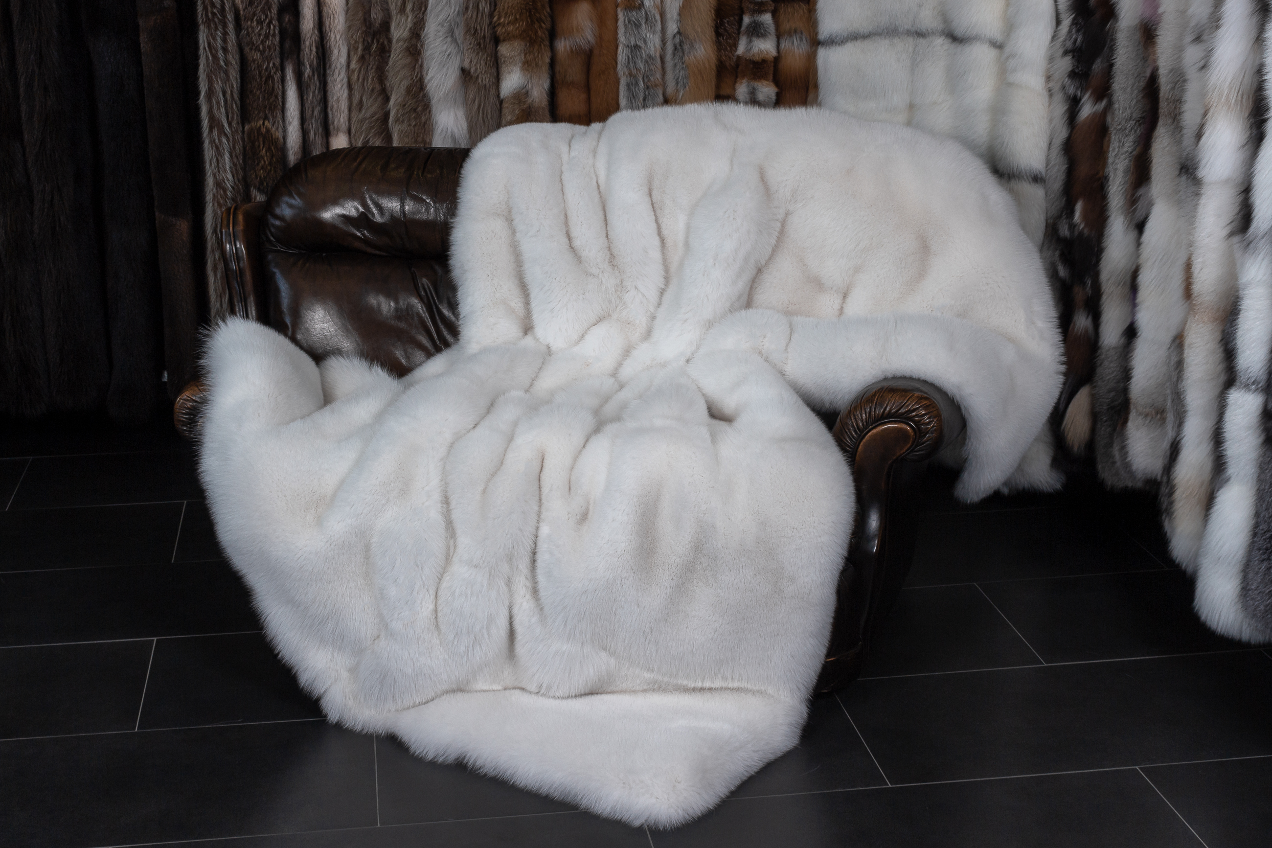 Shadow Fox Fur Blanket with plucked Mink Lining in white