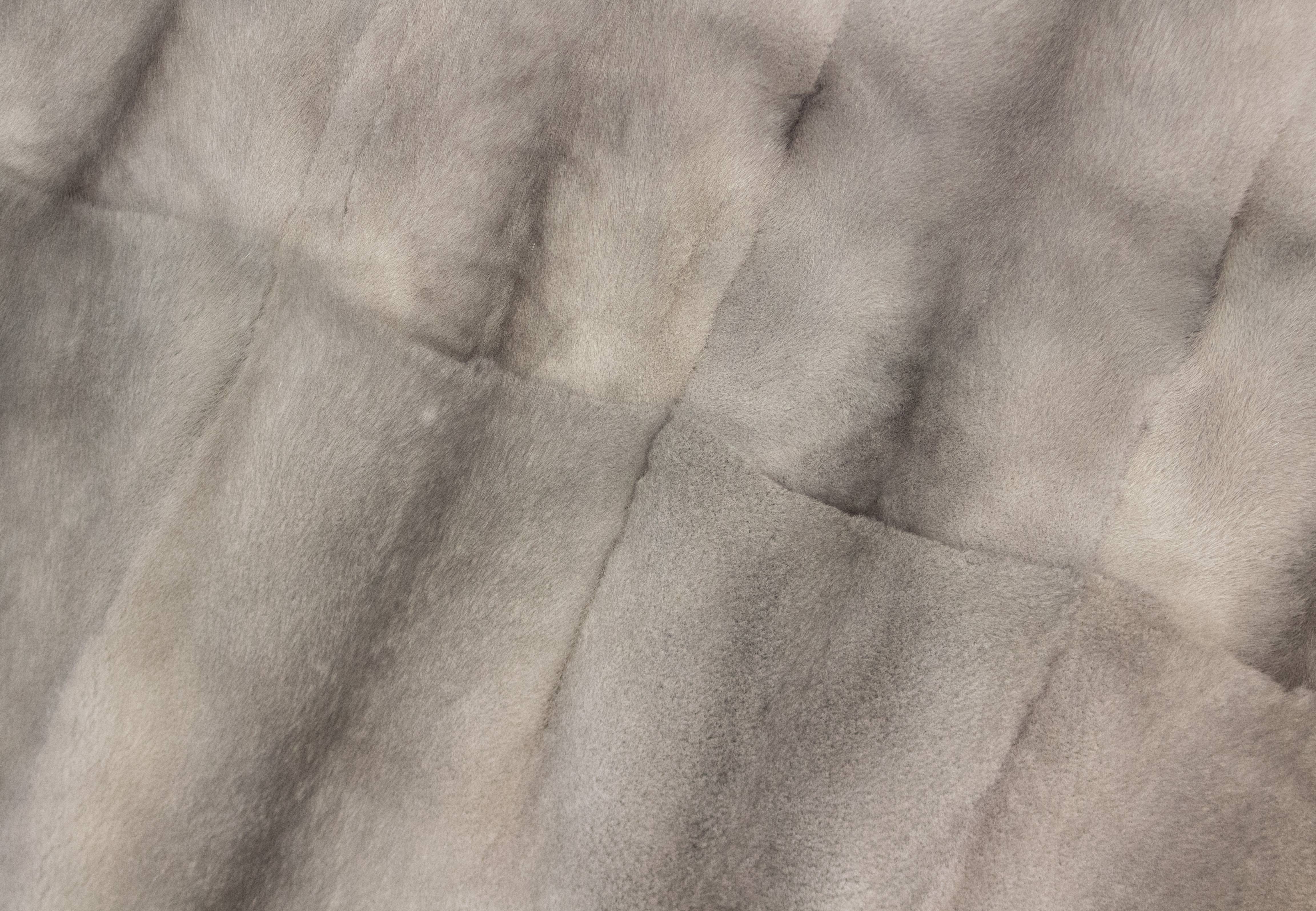 5-7576-Fellteppich_Aus_Sapphire_Nerzen_Lars_Paustian Sapphire Mink Fur Carpet