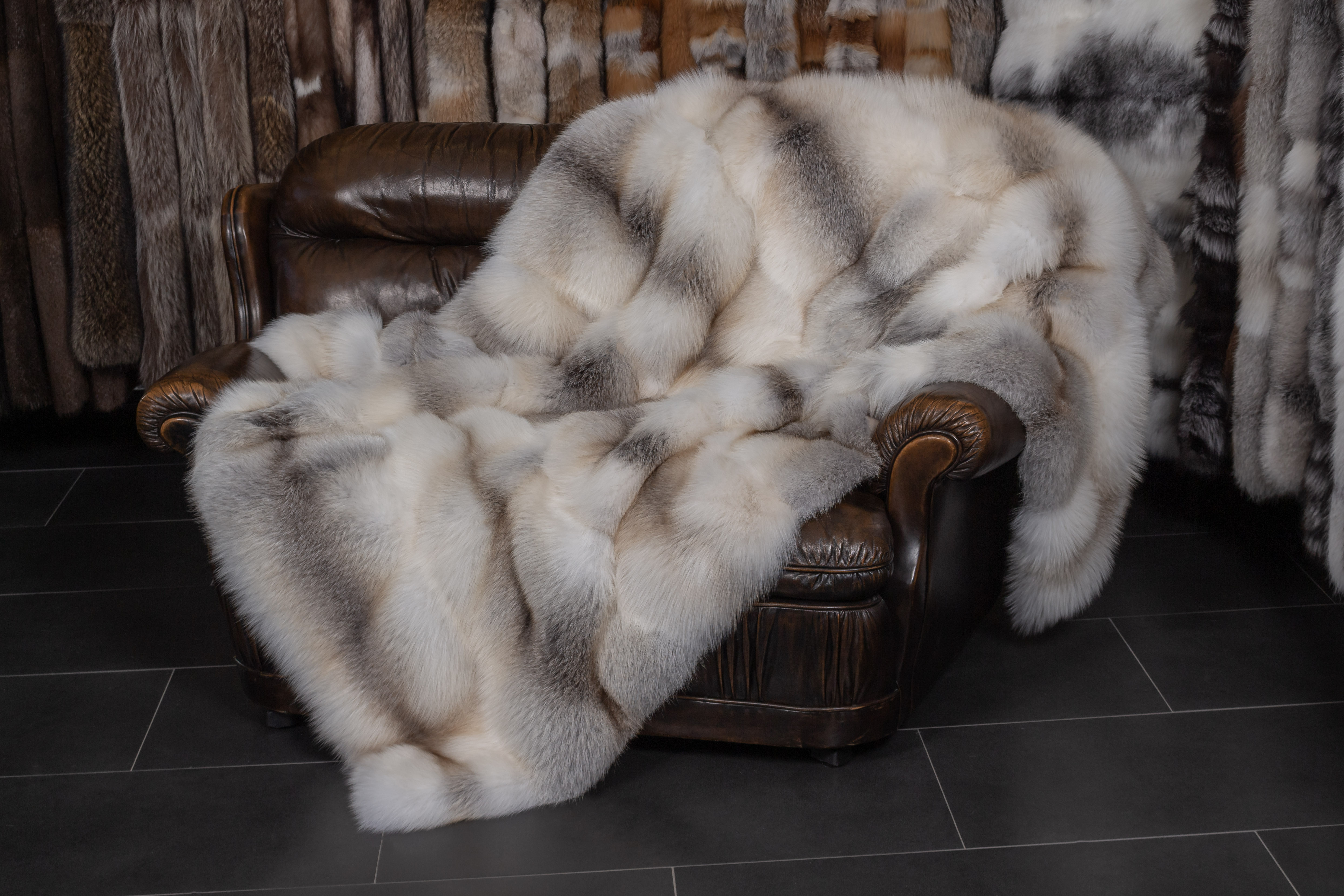 2-504-D-Naturfarbene-Fawnlight-Fuchs-Pelzdecke6r6HrrHHAloeZ Natural Colored Fawnlight fur blanket (SAGA Fur)