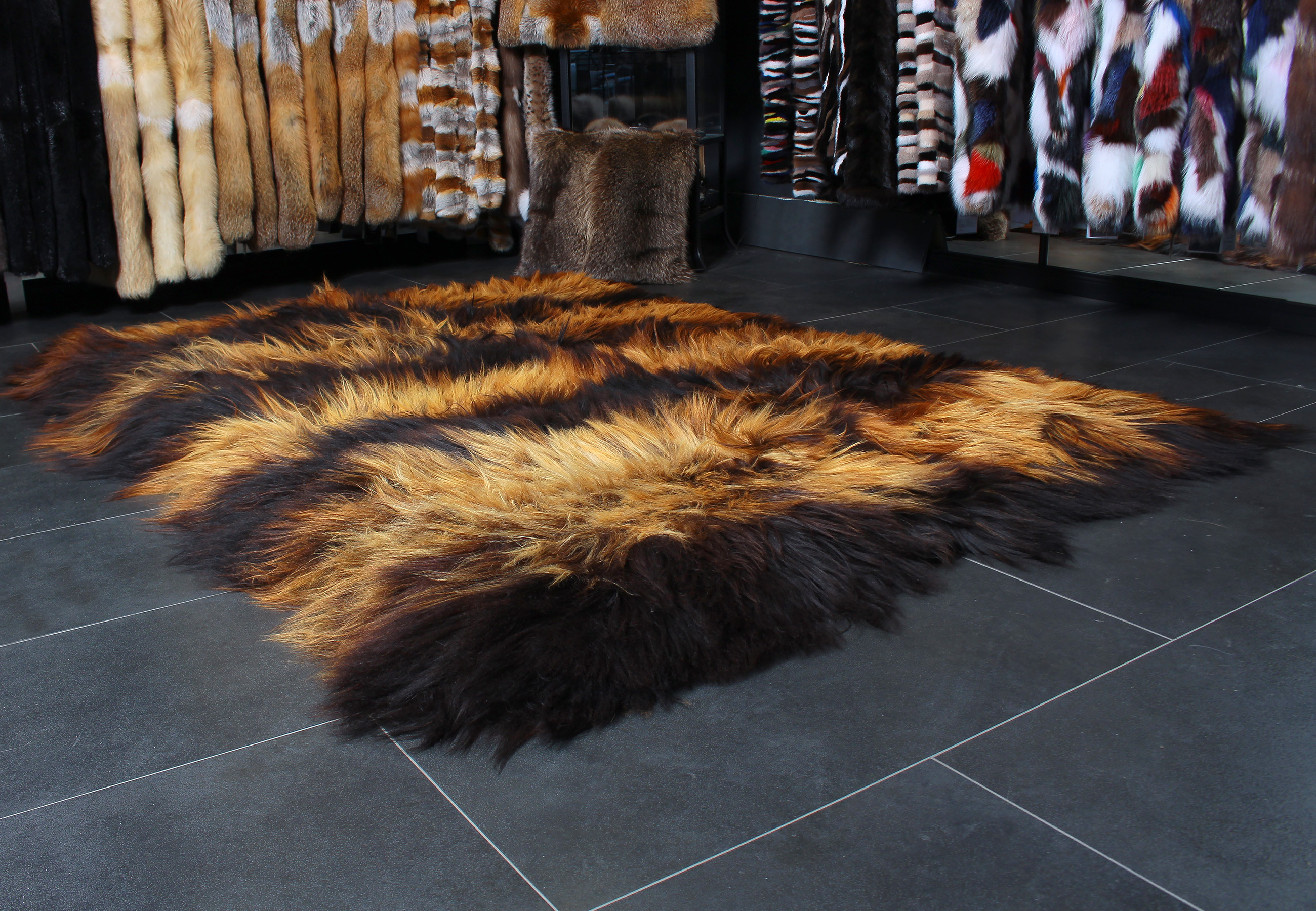 Special Nordic Lamb Fur Carpet in Black Beige