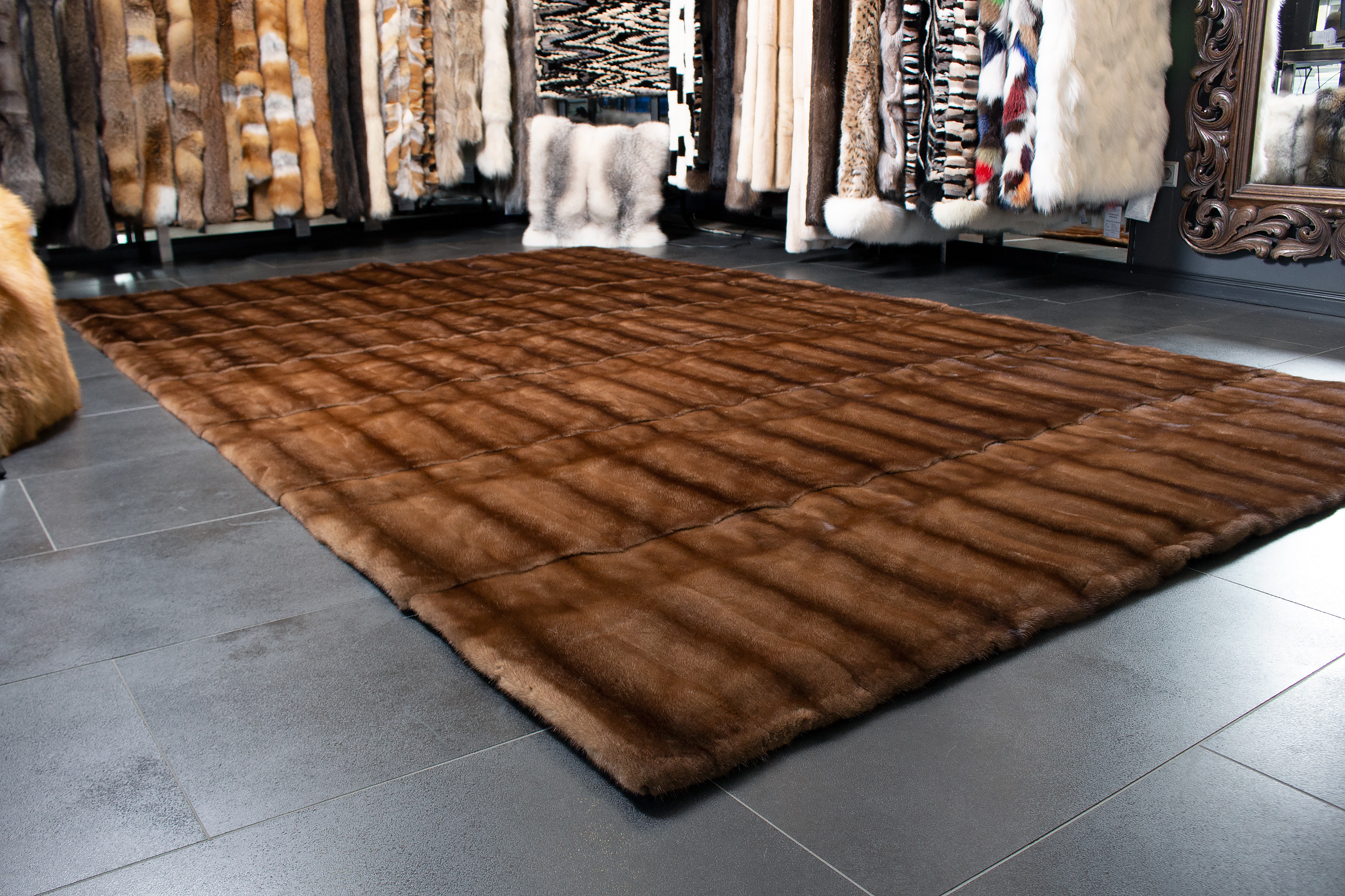 3-4160-Grosser-Nerz_Teppich-Echtpelz-Lars-Paustian-Pelze Genuine Mink Fur Carpet in Large